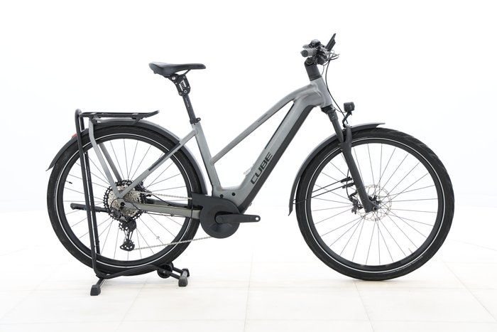 Cube KATHMANDU HYBRID SLT 750 2024