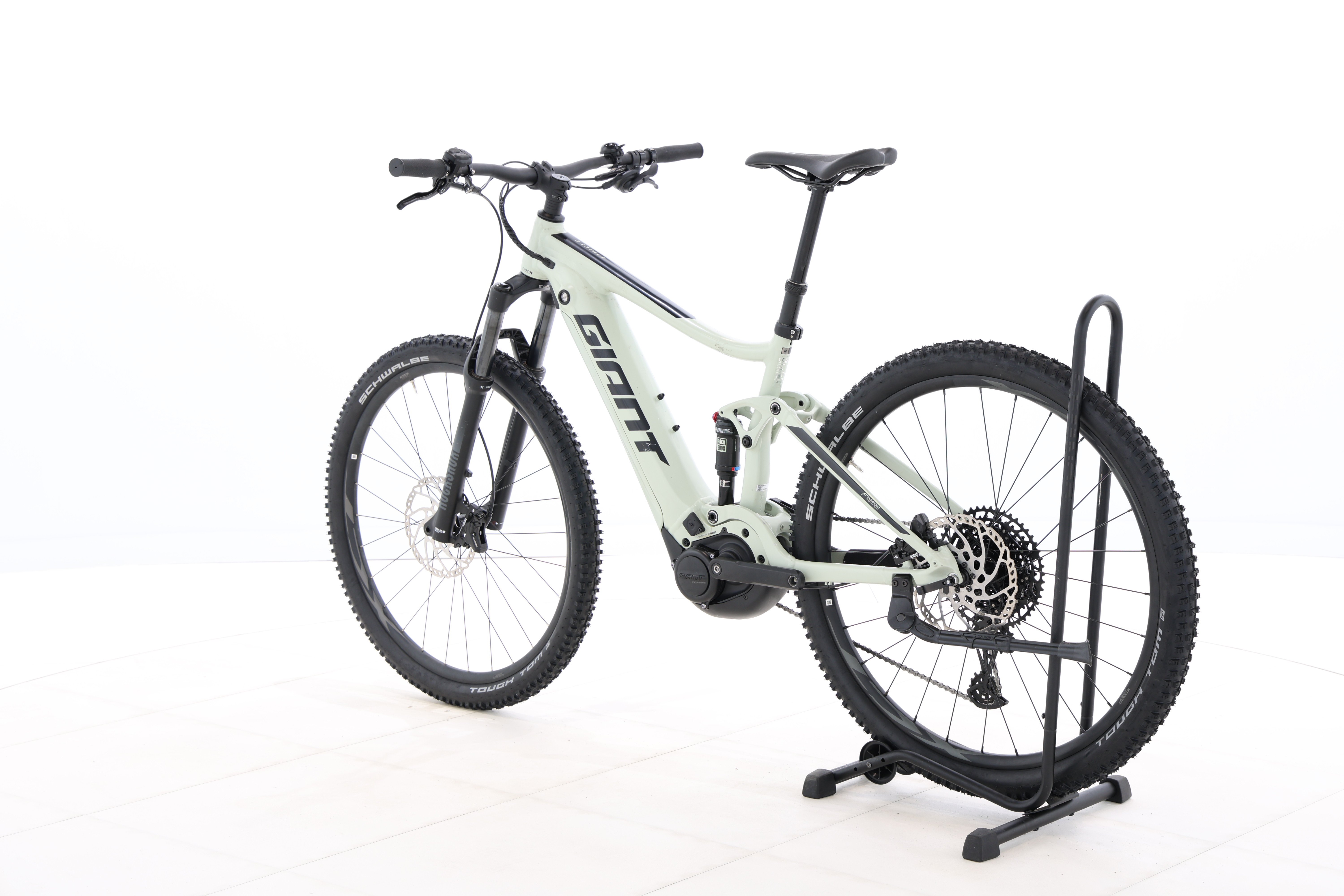 dfe53e5d-d27a-4af6-959c-8cf7dabbb8d8