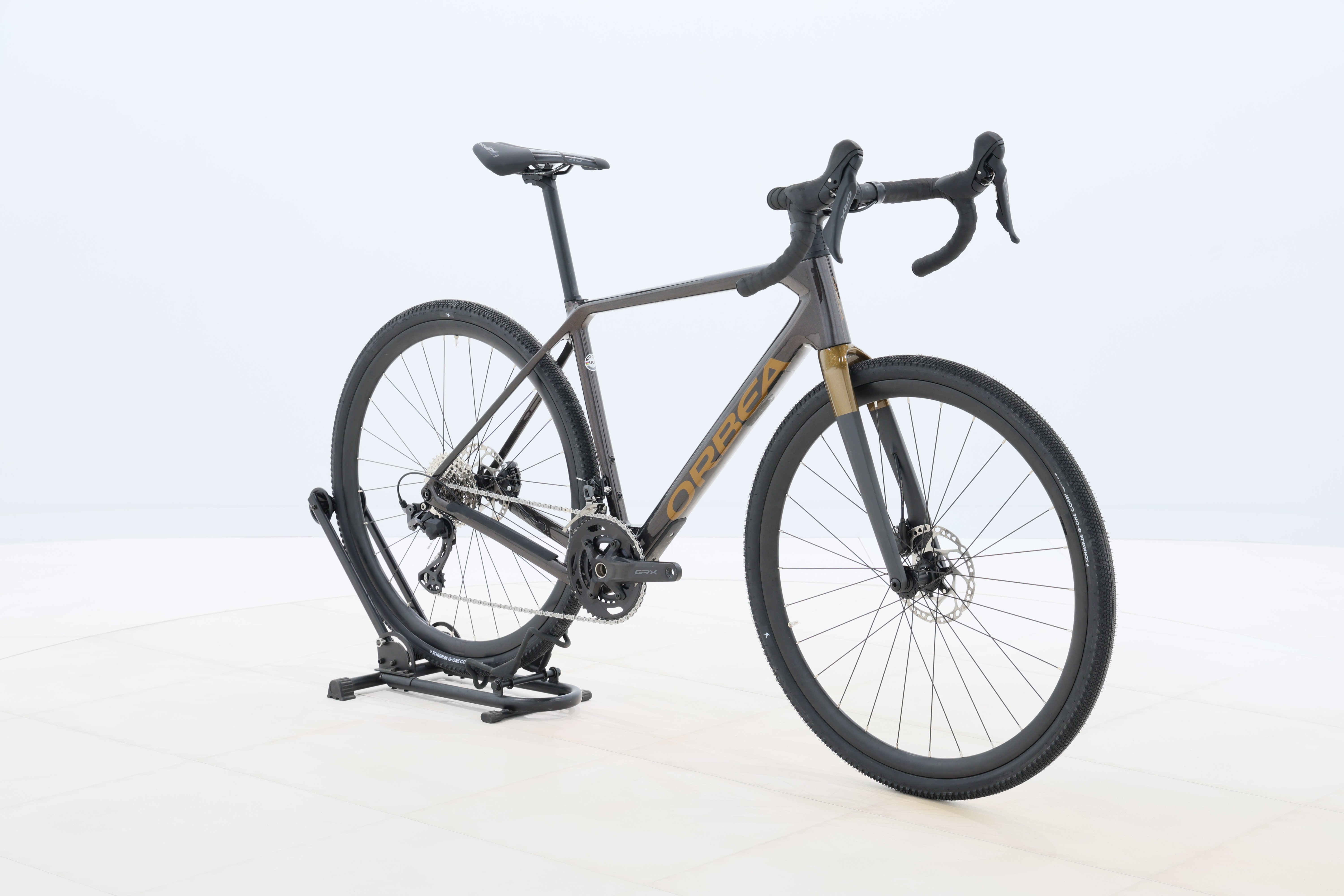 1f113c06-2808-4b9c-8ce8-38b0e83334e4