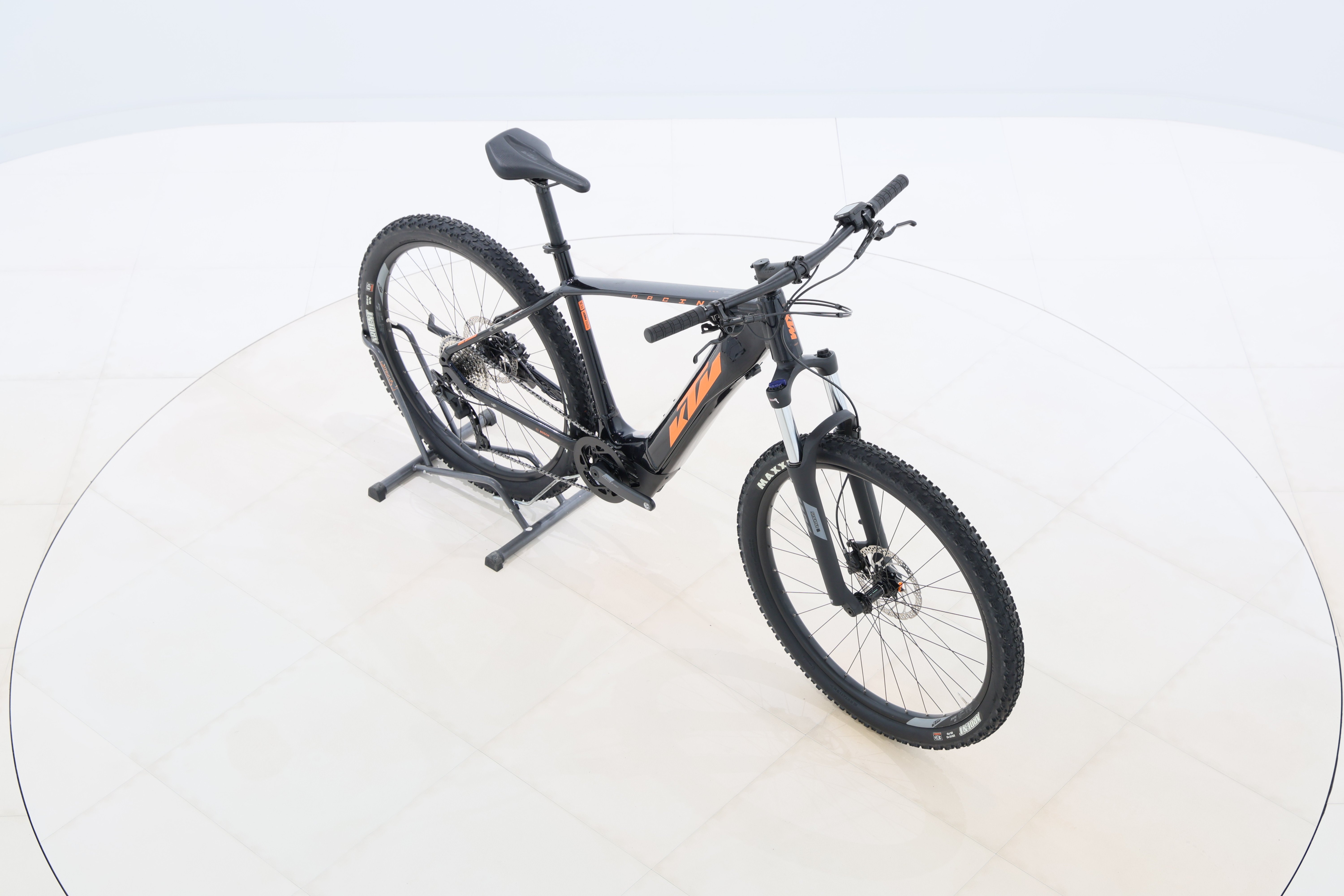 0dca98c4-94a0-4491-a064-37b6a4b313ee