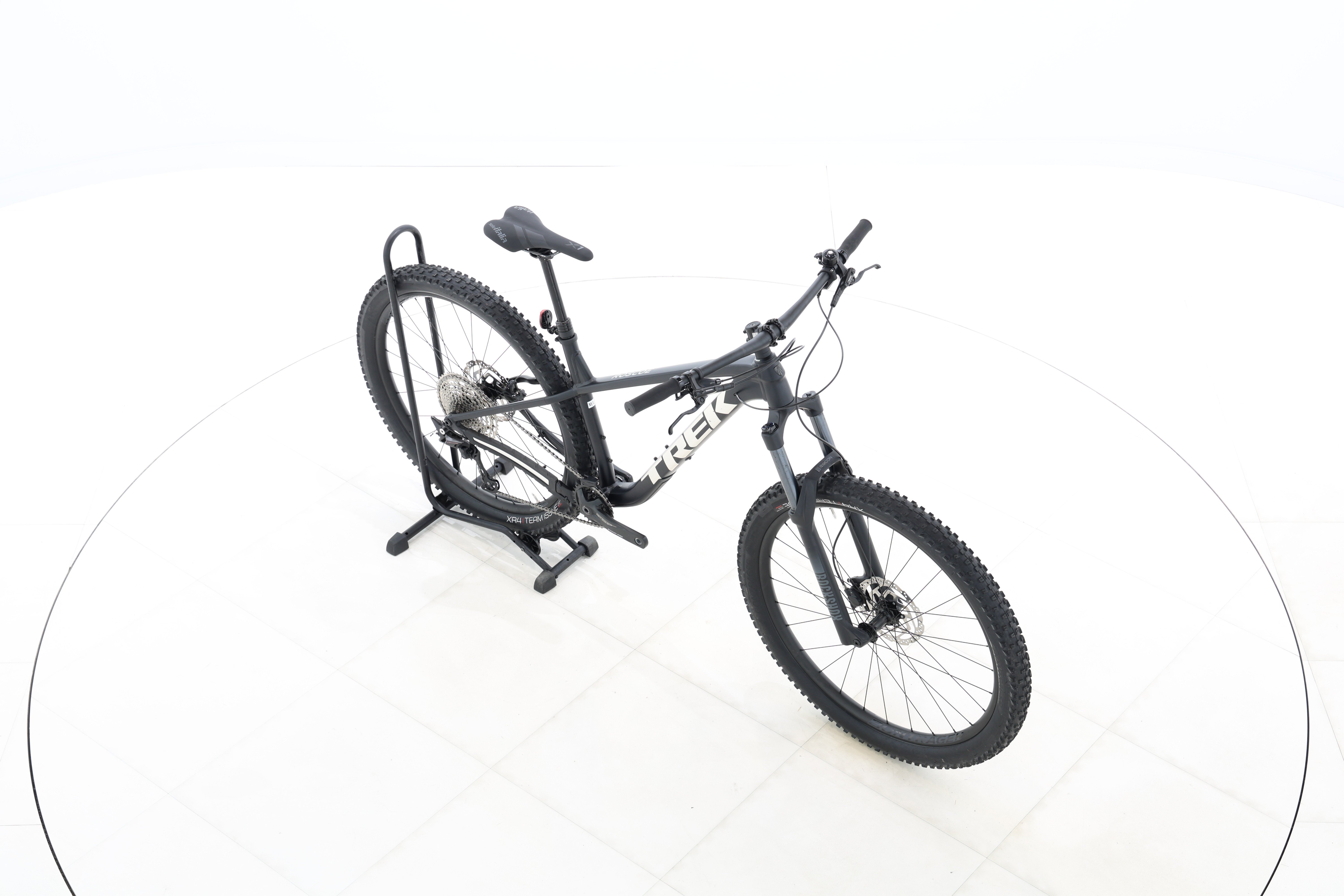 8a420649-e753-4f74-9c3d-638edbbc5f88