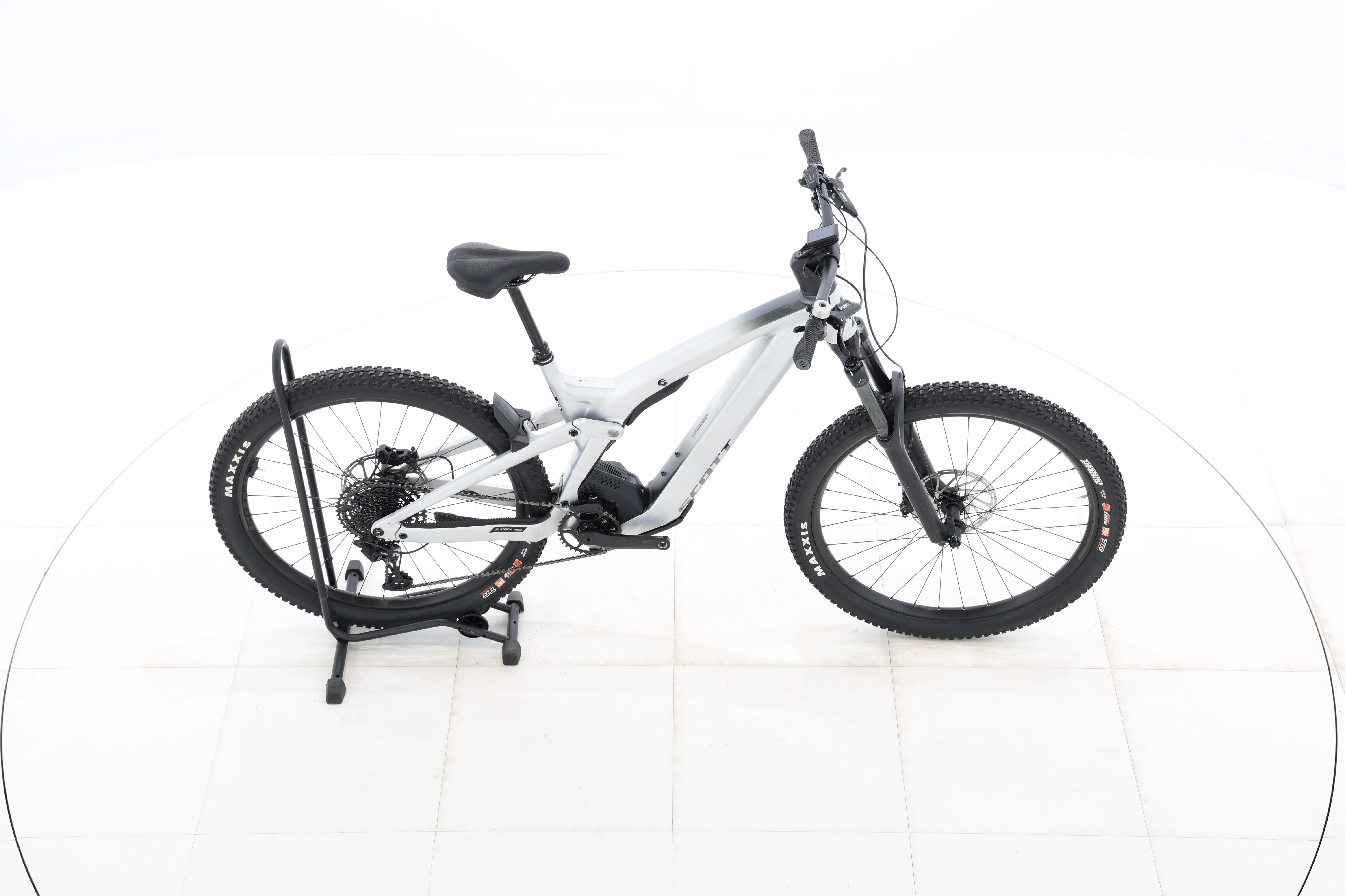 98dd48cc-1340-4380-9a47-999542ff2548