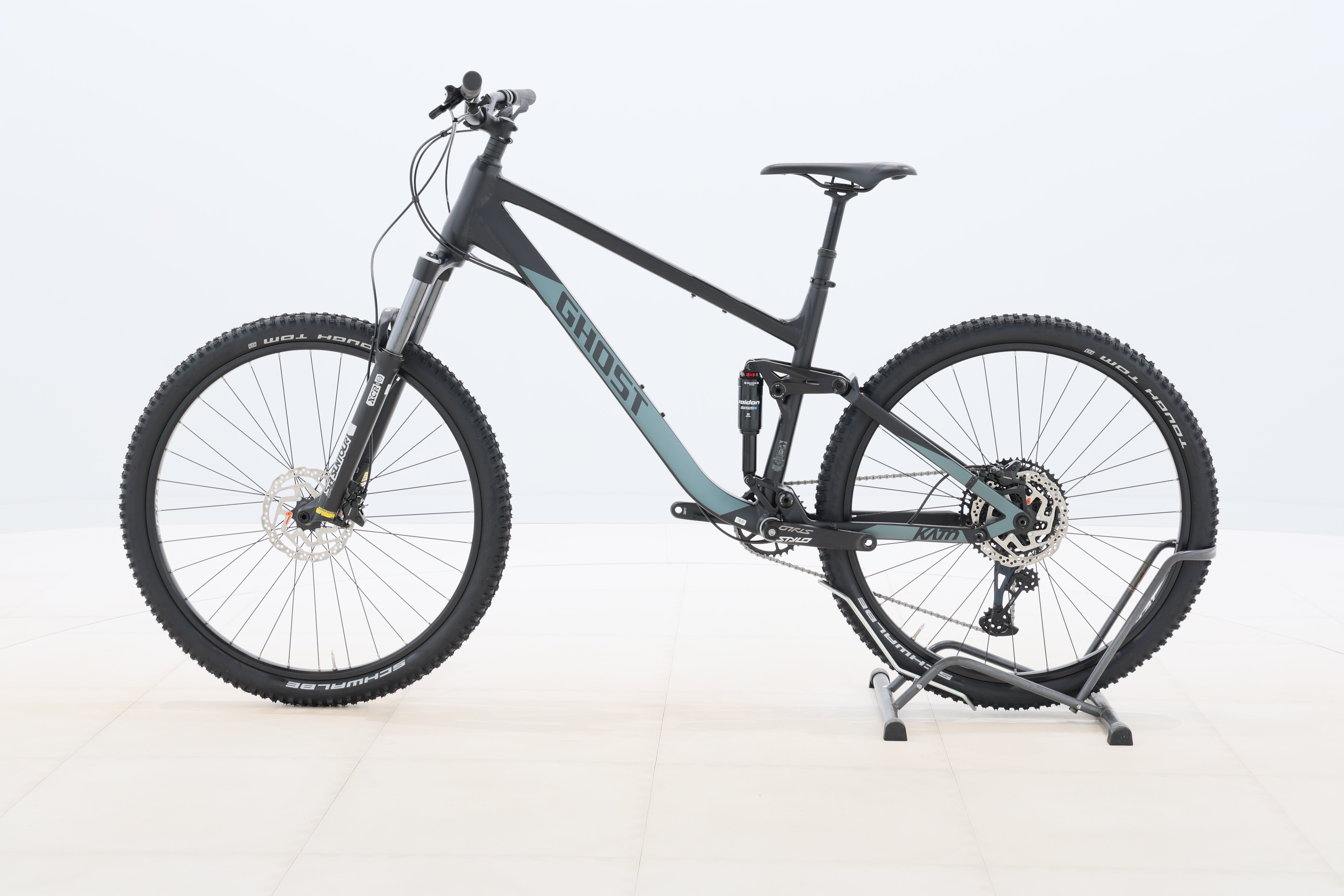 d67101ee-ee32-4f66-a395-249049466134