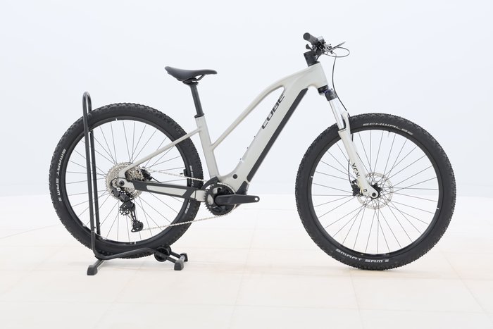 Cube Reaction Hybrid ONE 800 2025