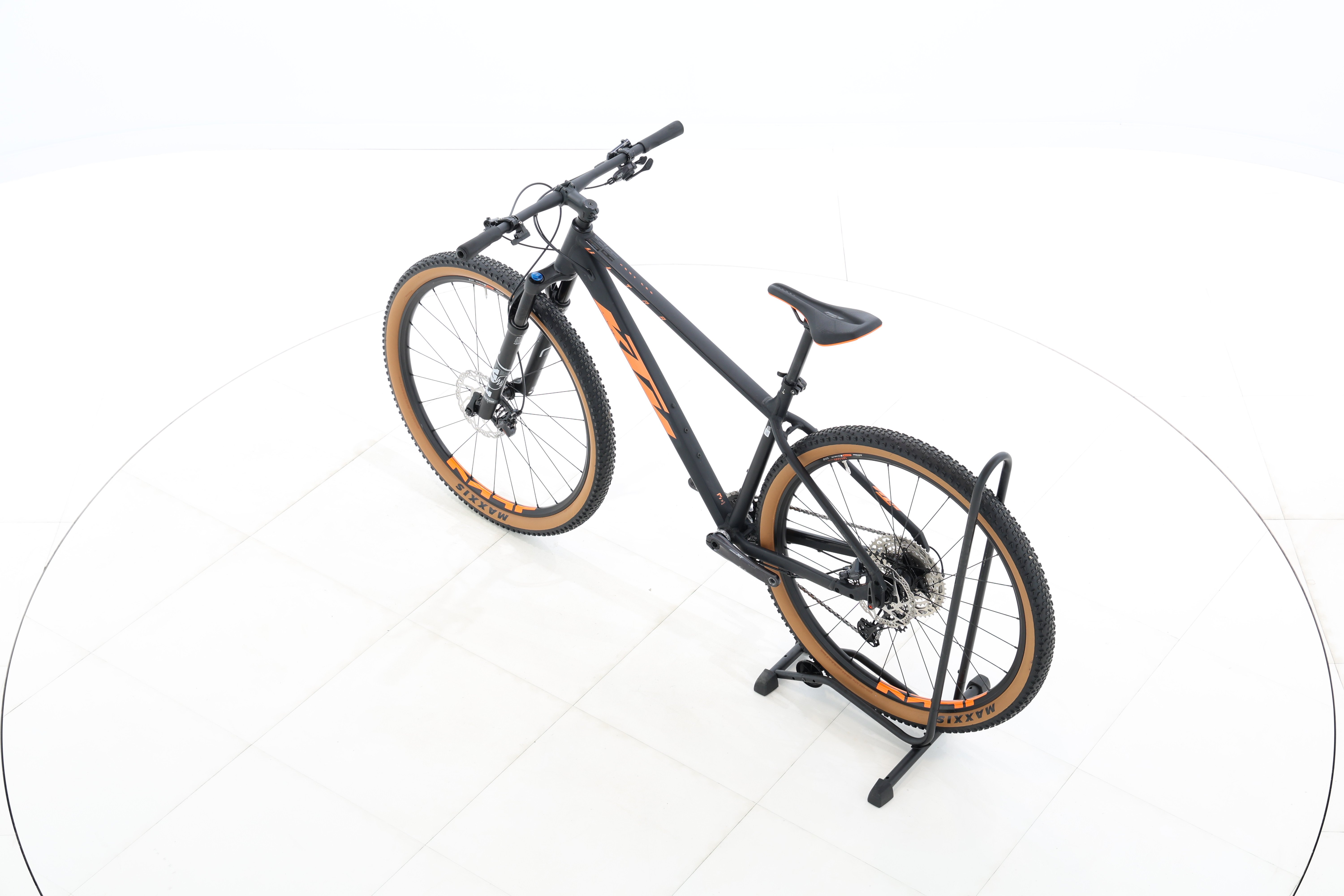 571f7beb-37a9-4050-b312-a42be4f008ff