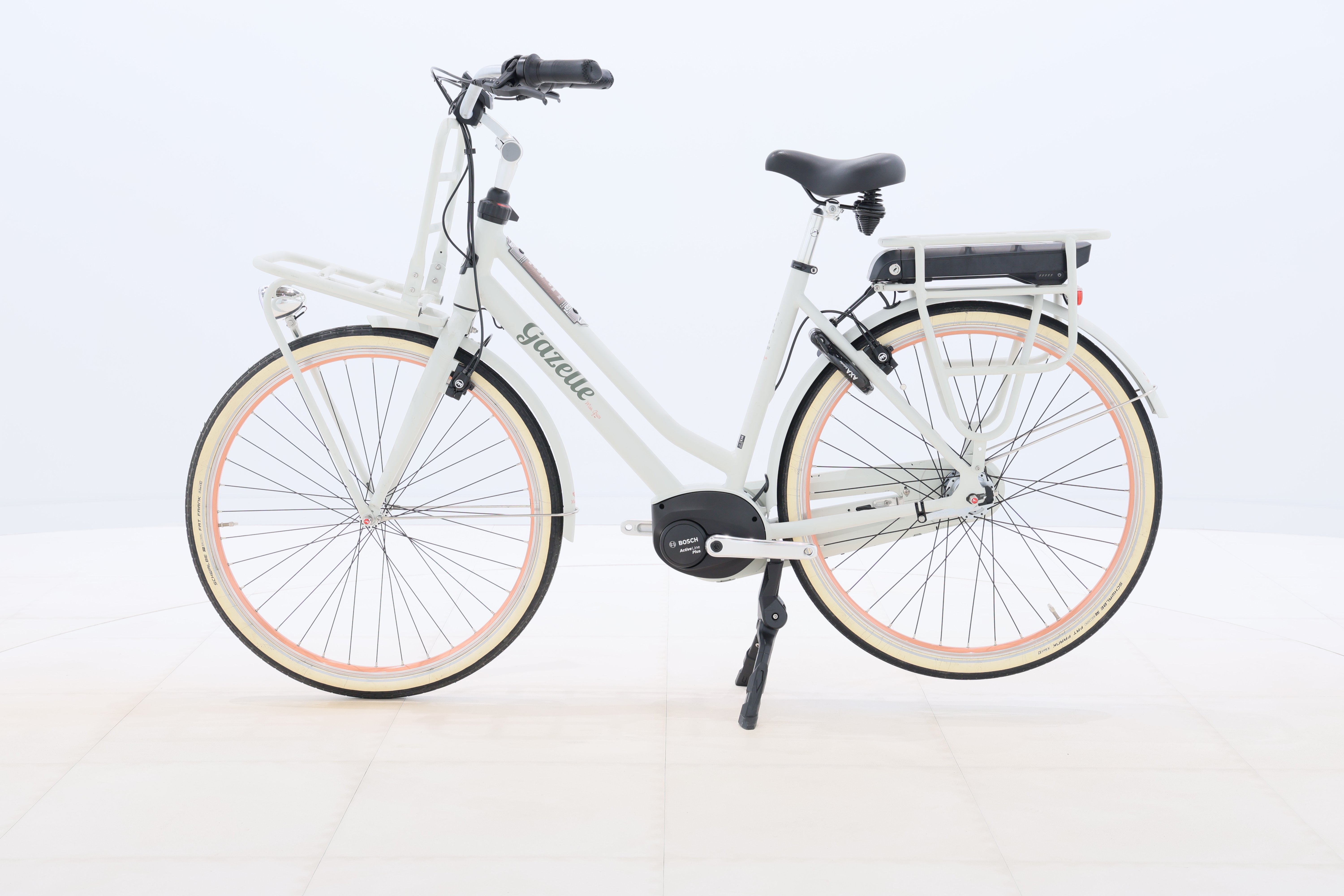 f320aaeb-8e48-4e2e-aa8b-f70b24f43a13