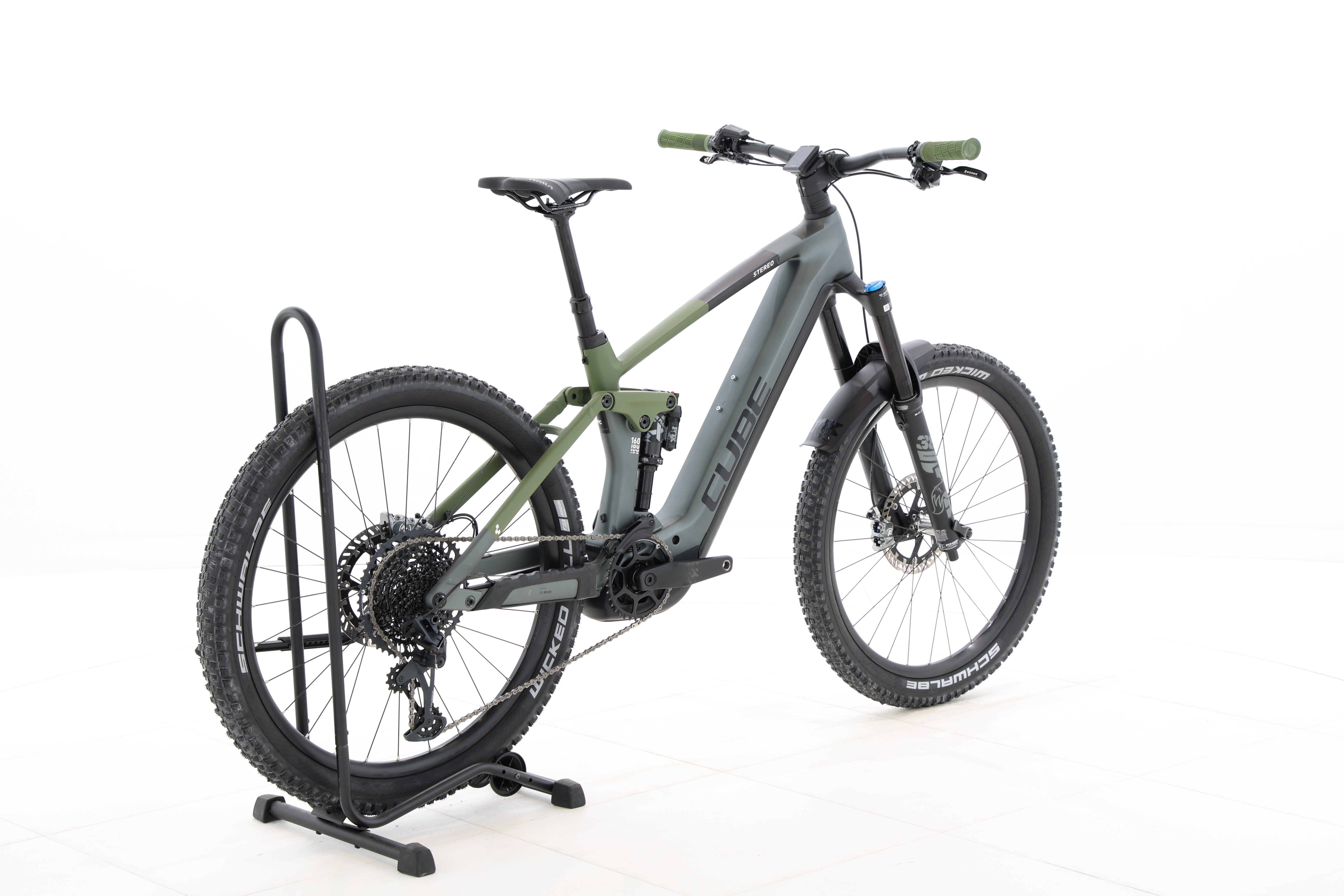 016e2922-c8cc-4aac-888d-616643f7c93b