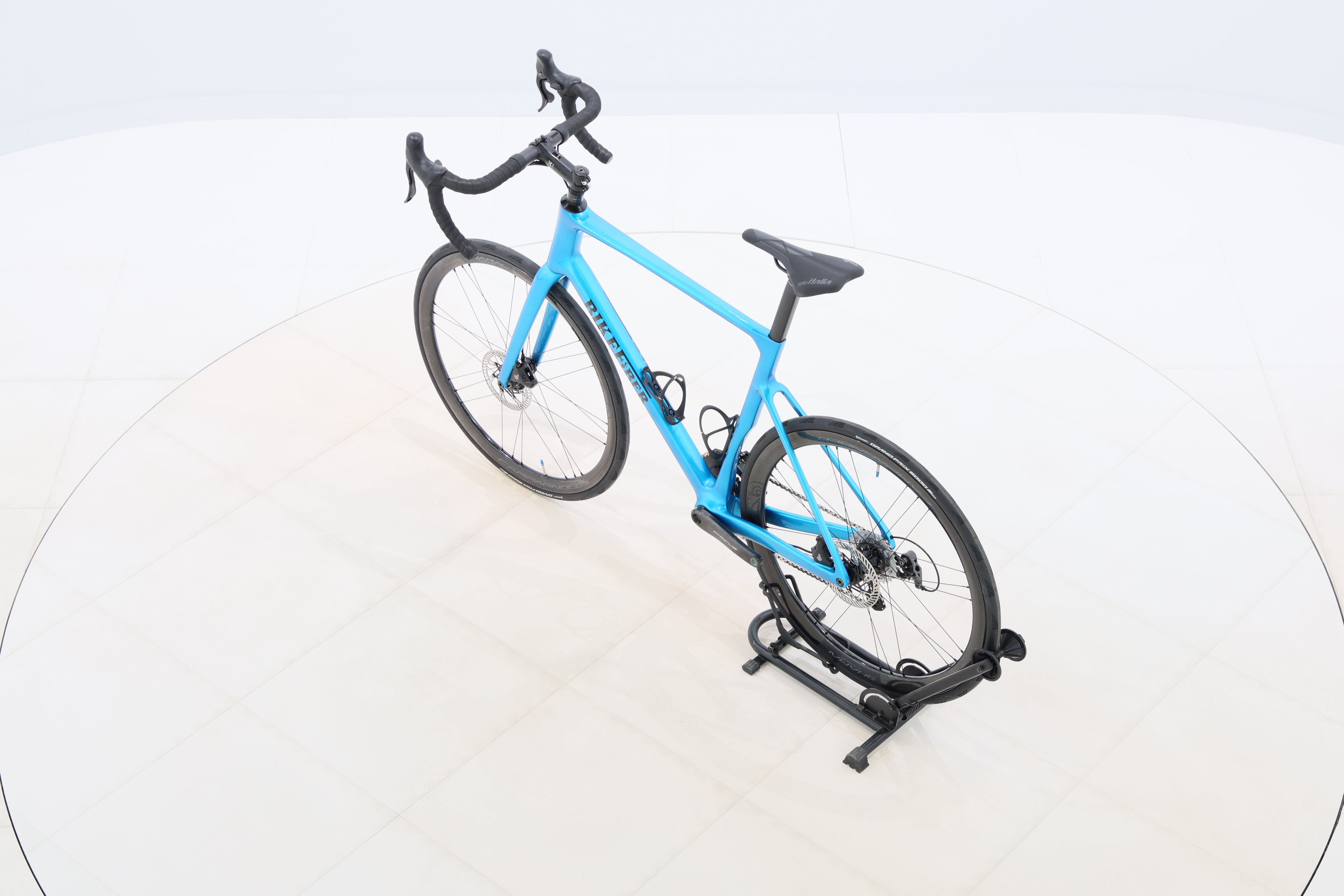 cb2b08b8-357b-4a8b-ae32-2ad087e0d5bb