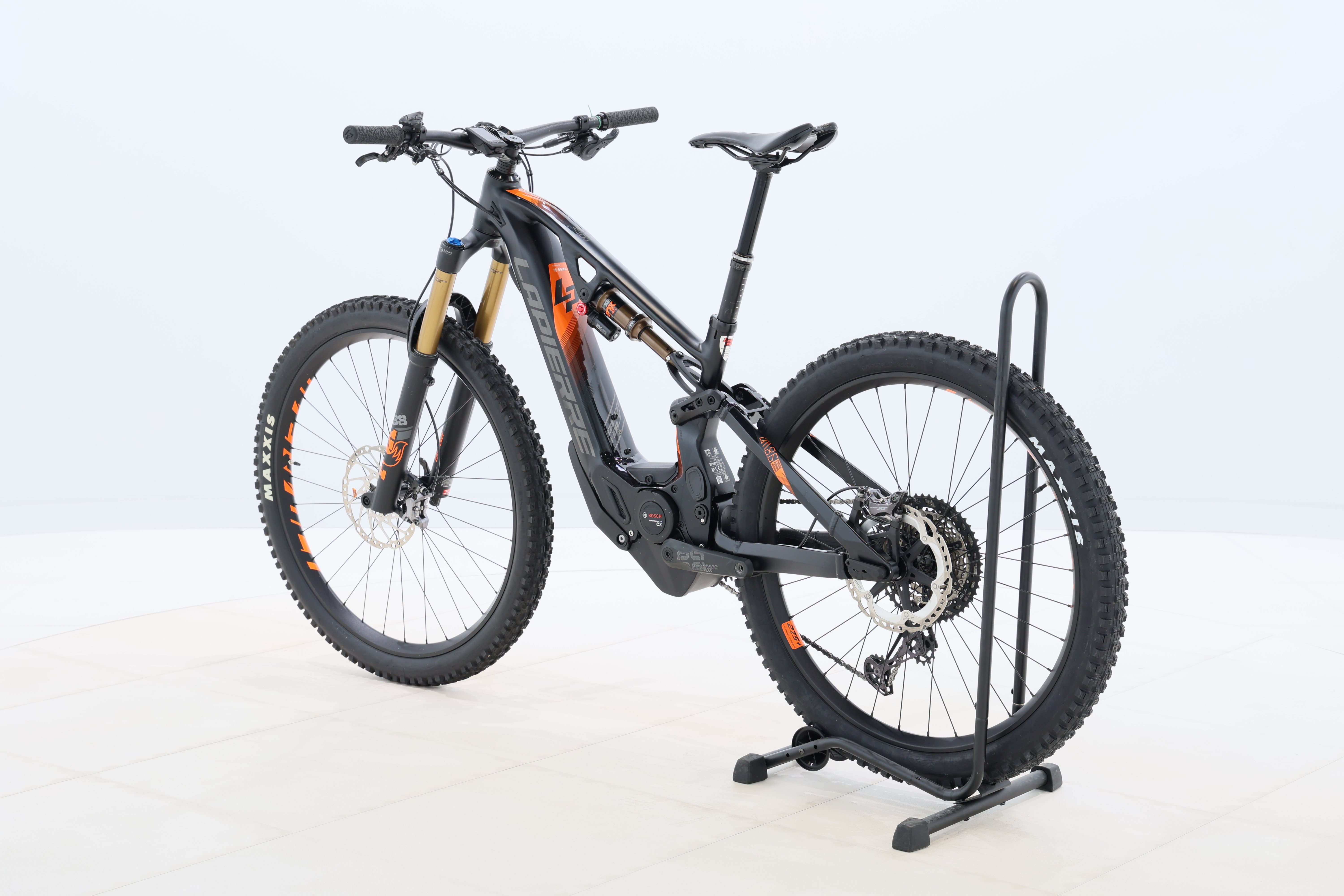 adcd6f8e-46e8-4814-8213-e5dfd7f58633