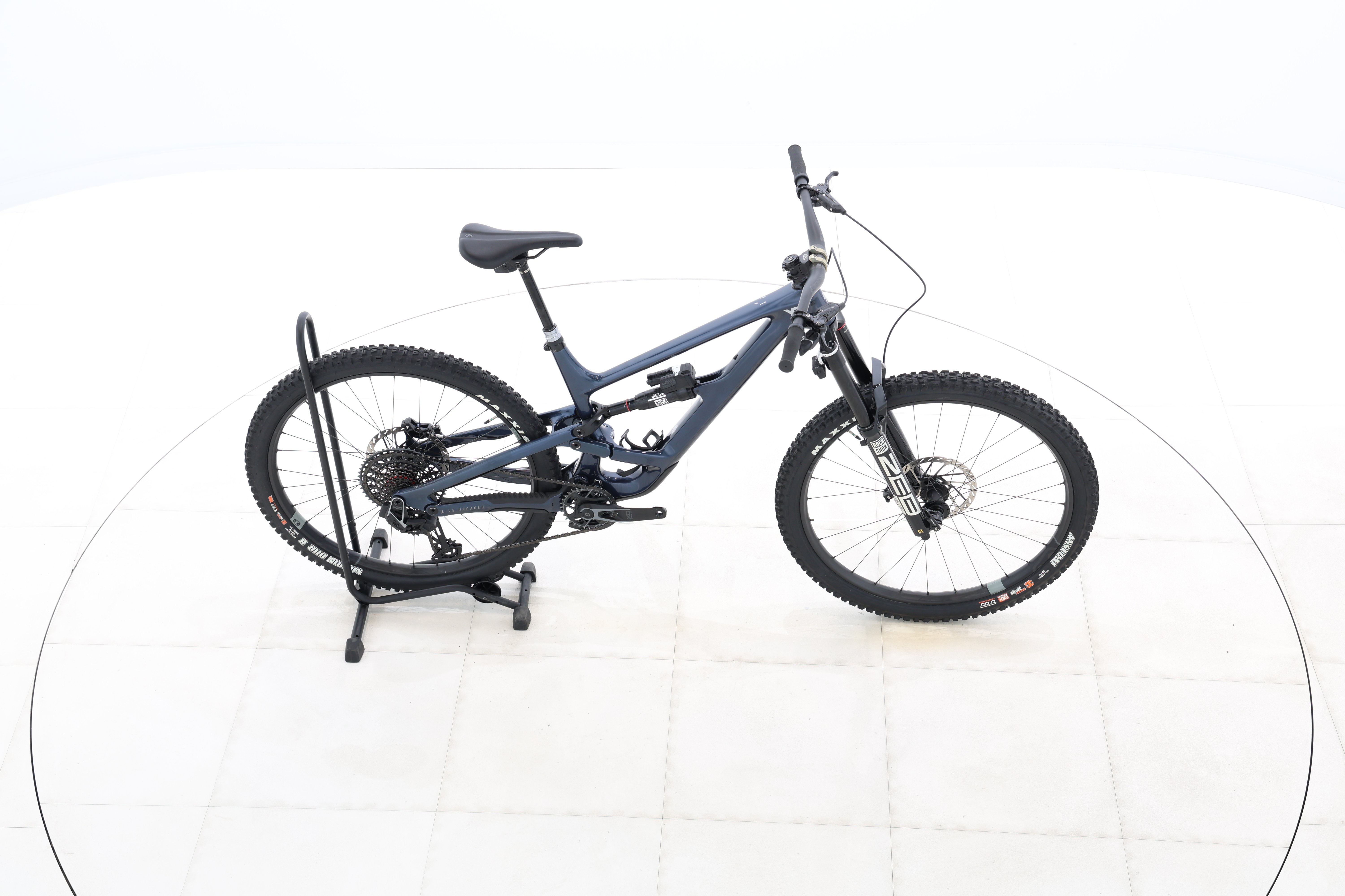 d9c5195d-de66-416c-b00b-930dce6a7afb