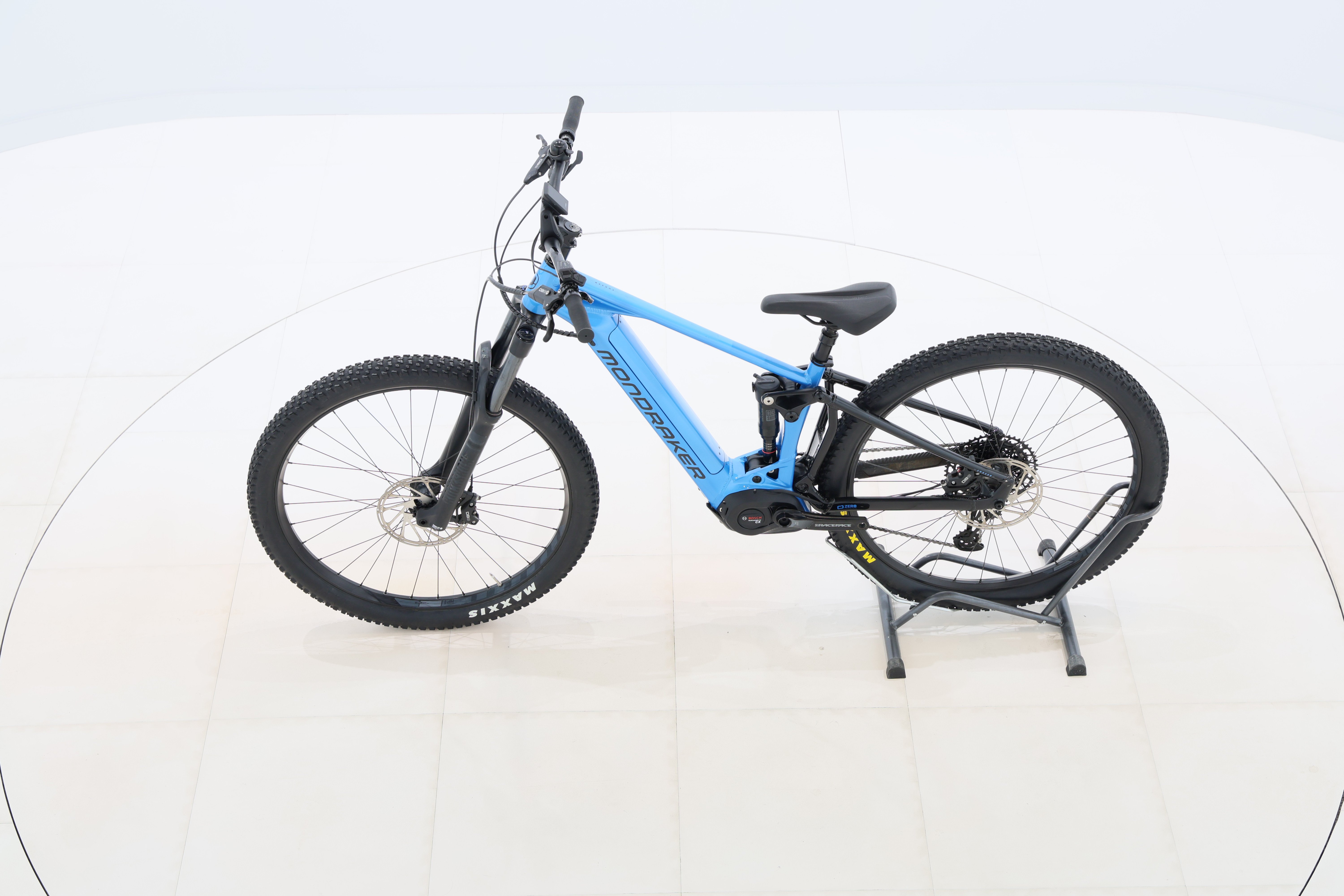 9dbf09bd-769d-4163-9dbb-339e83a44928