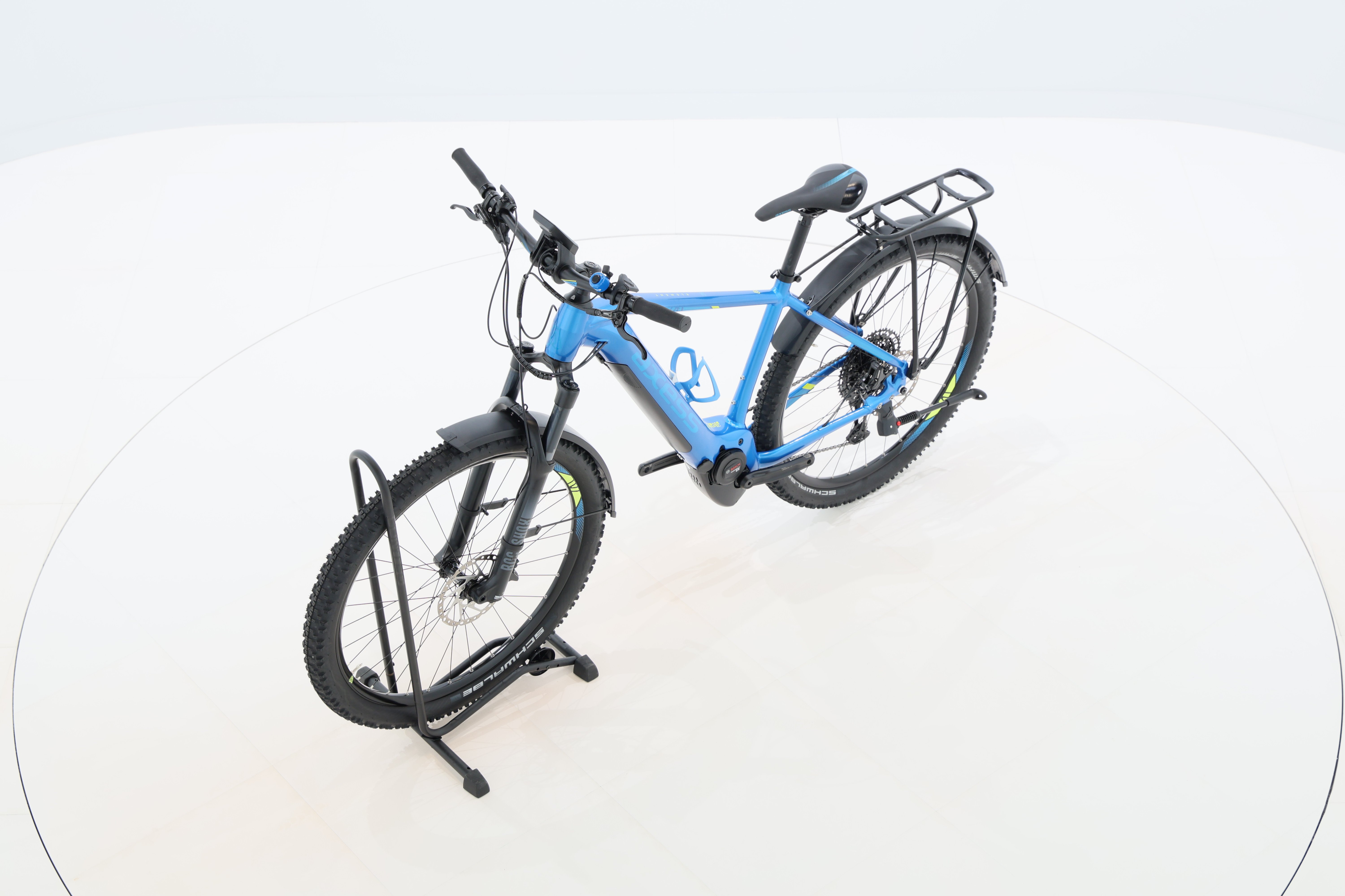 696482a9-ff00-403c-8047-a9e1937fd3ef