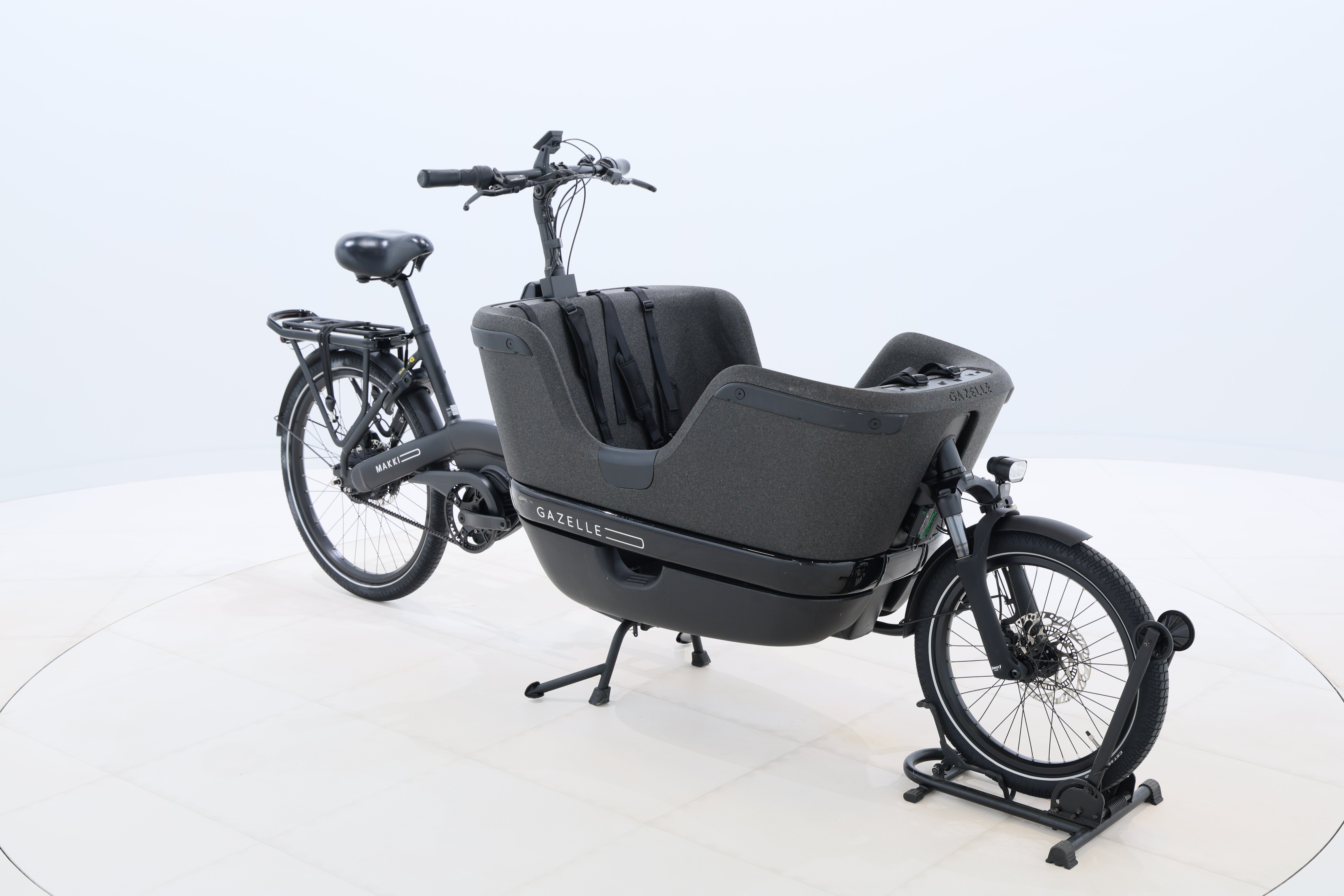 bd1f84b6-a2c7-48c9-94f3-db1921ba16e2