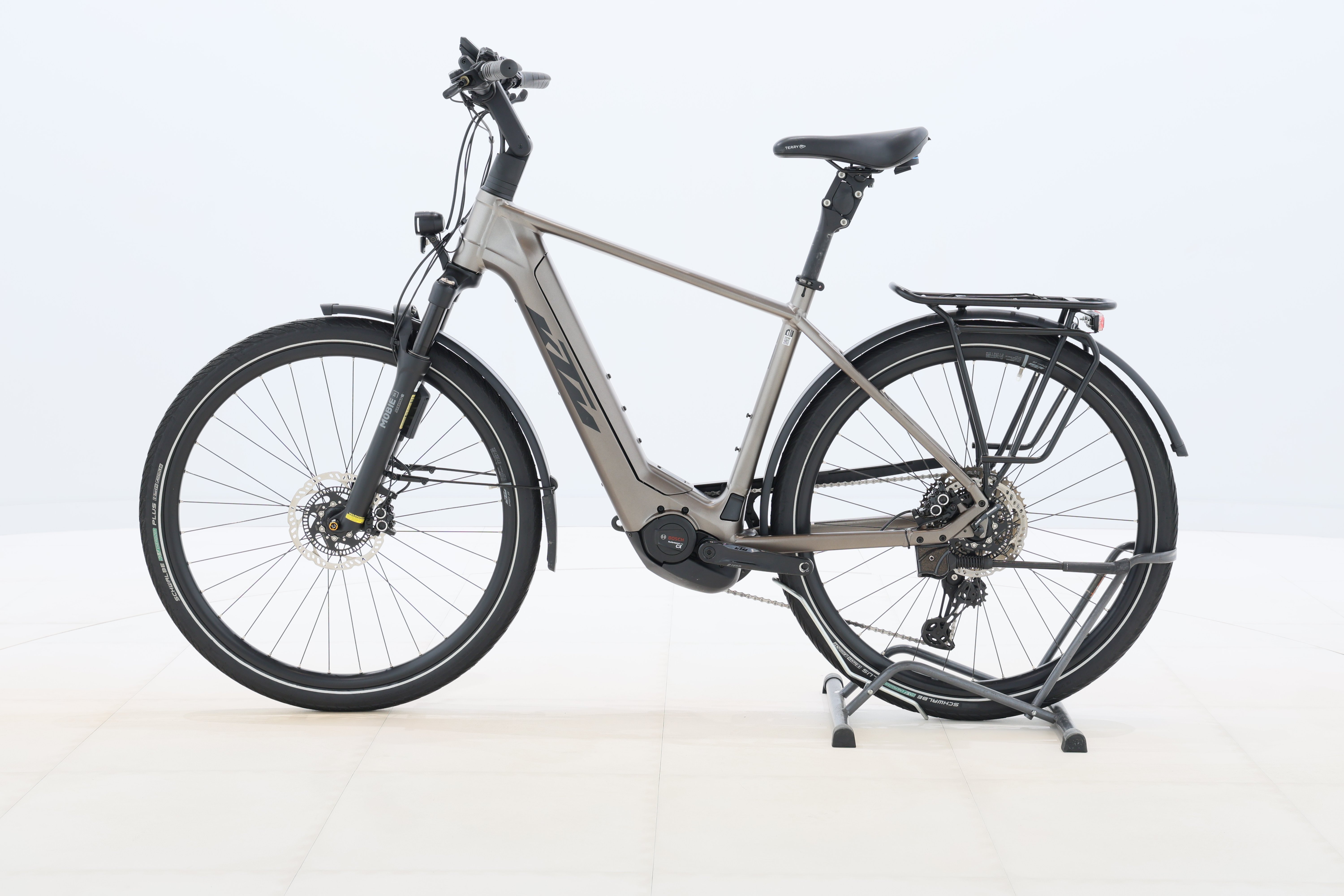 d06f5387-2d01-48c3-a692-42cc3fcf3a7e