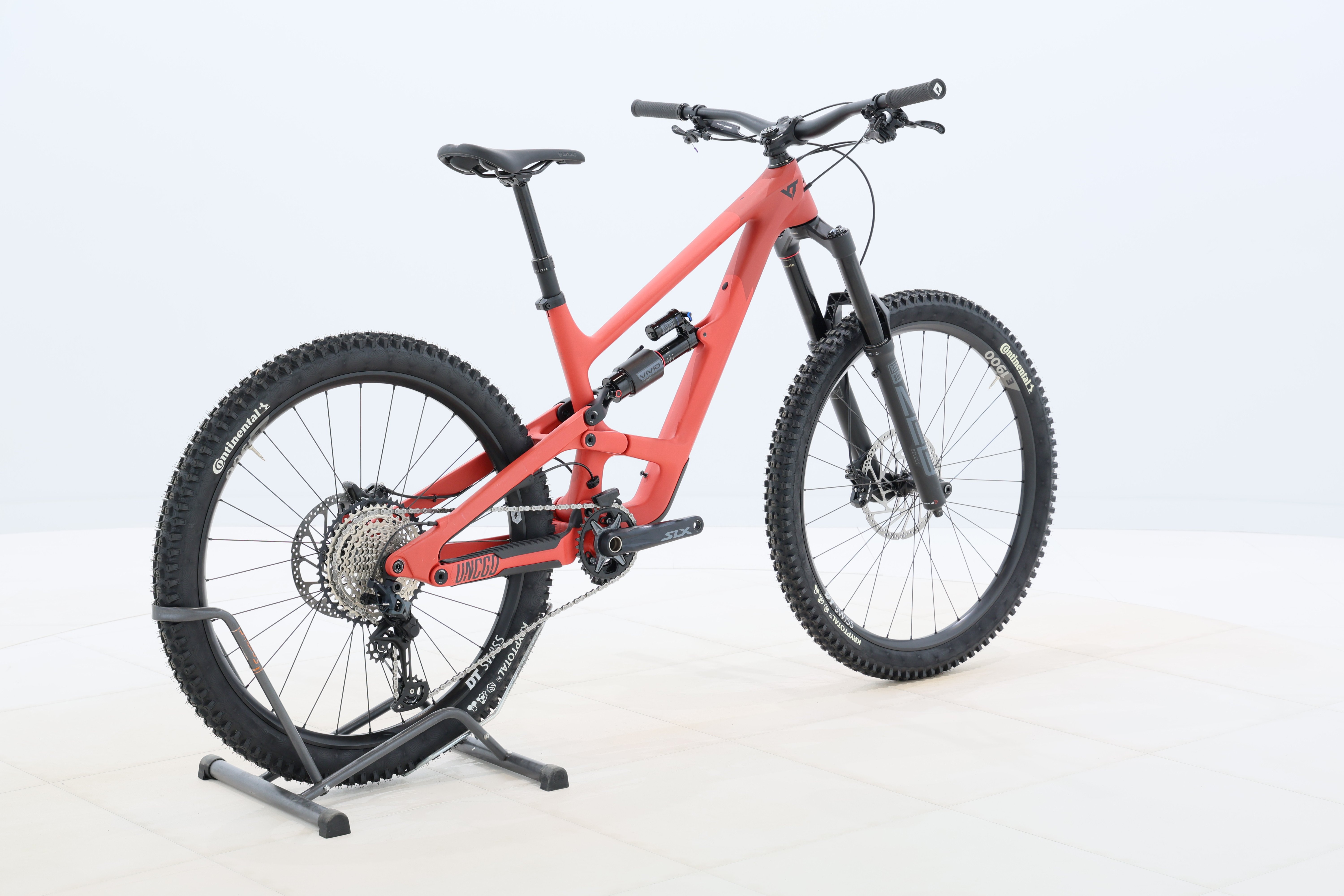 adce146e-2c85-4fc4-9ef2-47e51811c3b4