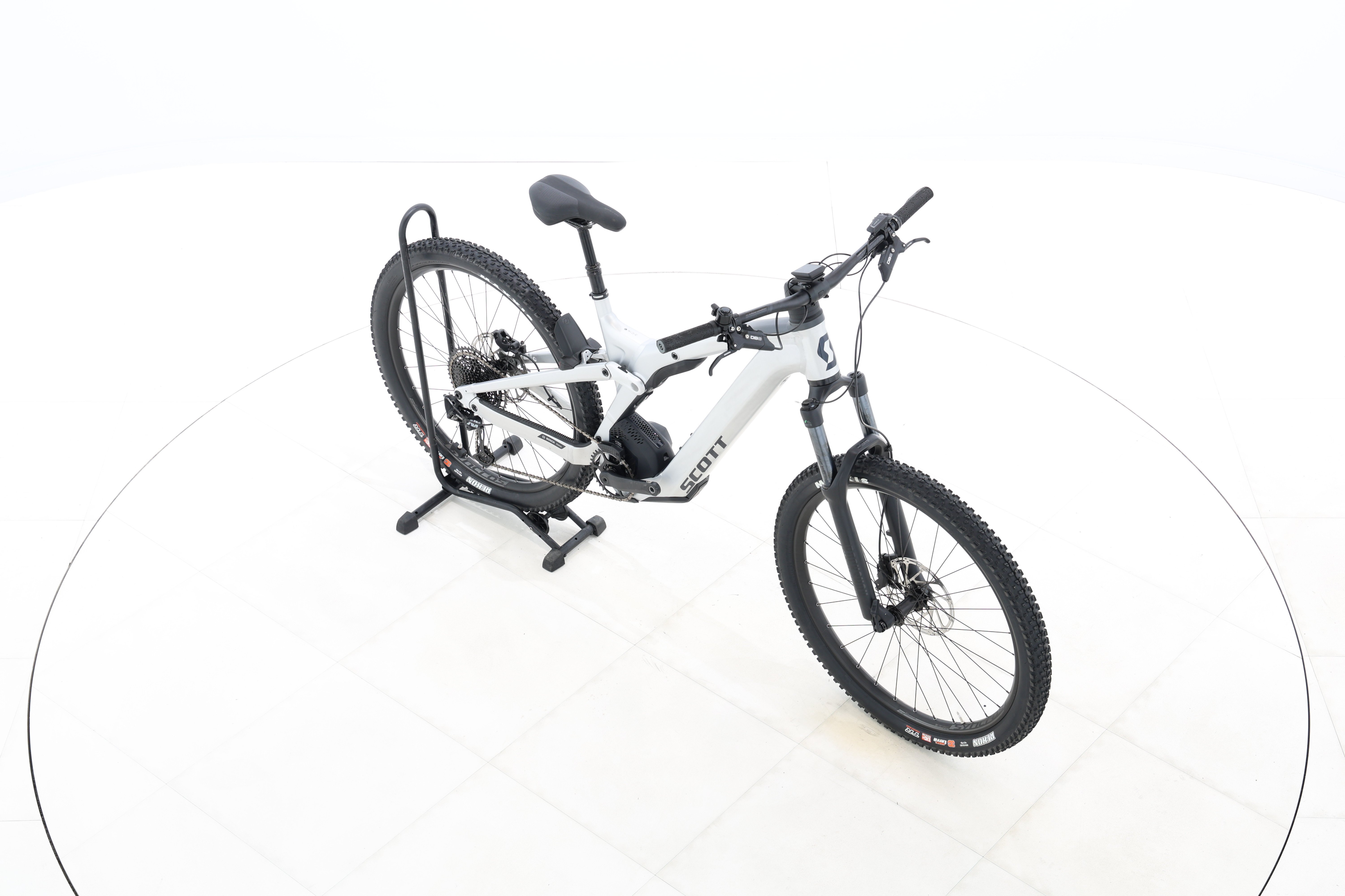 c24a947b-5d45-4fb3-a0e8-74e8862bec6f