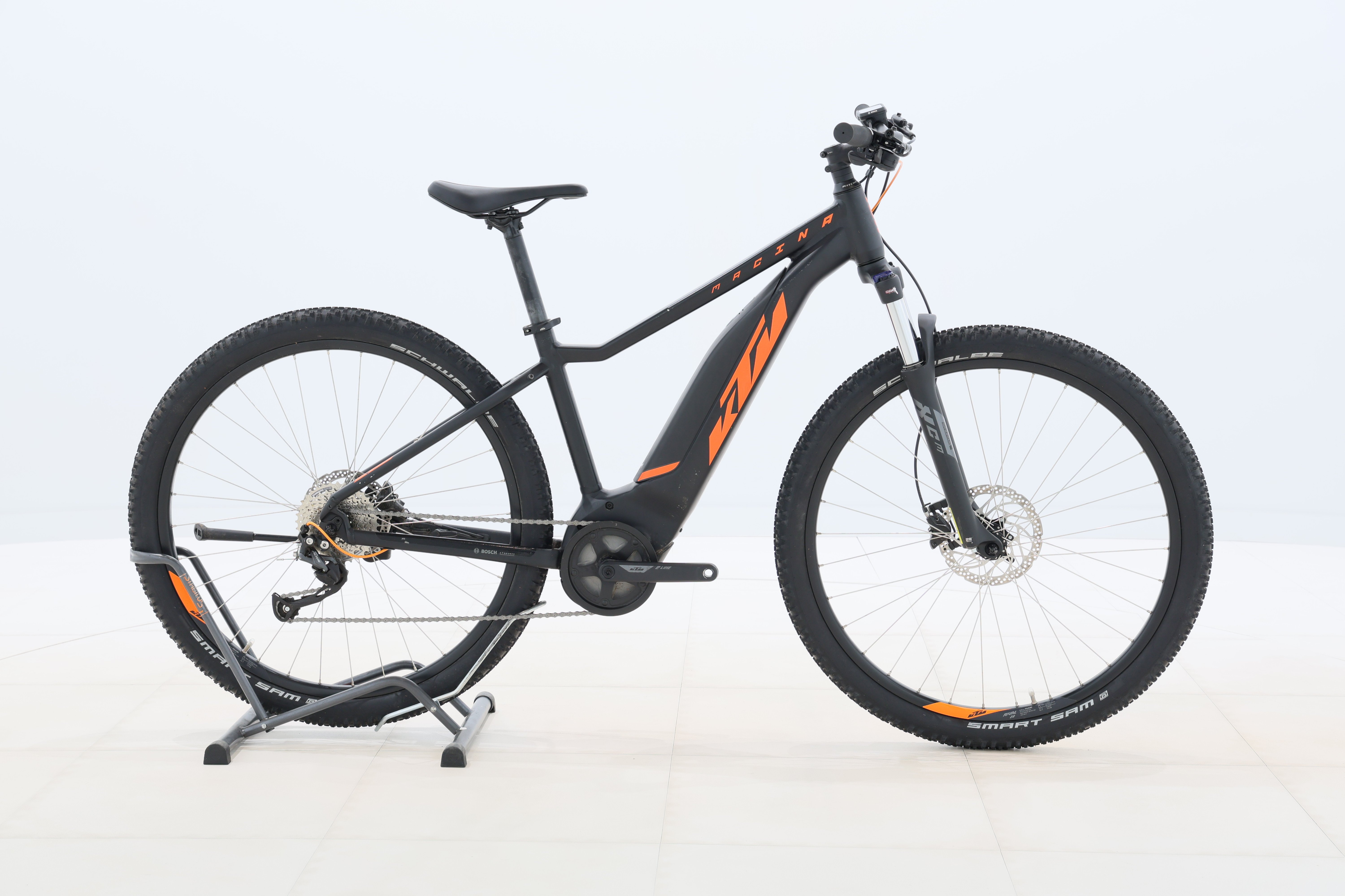 94a0c8f8-51f0-4b62-a2b3-a6fa5e71ac61