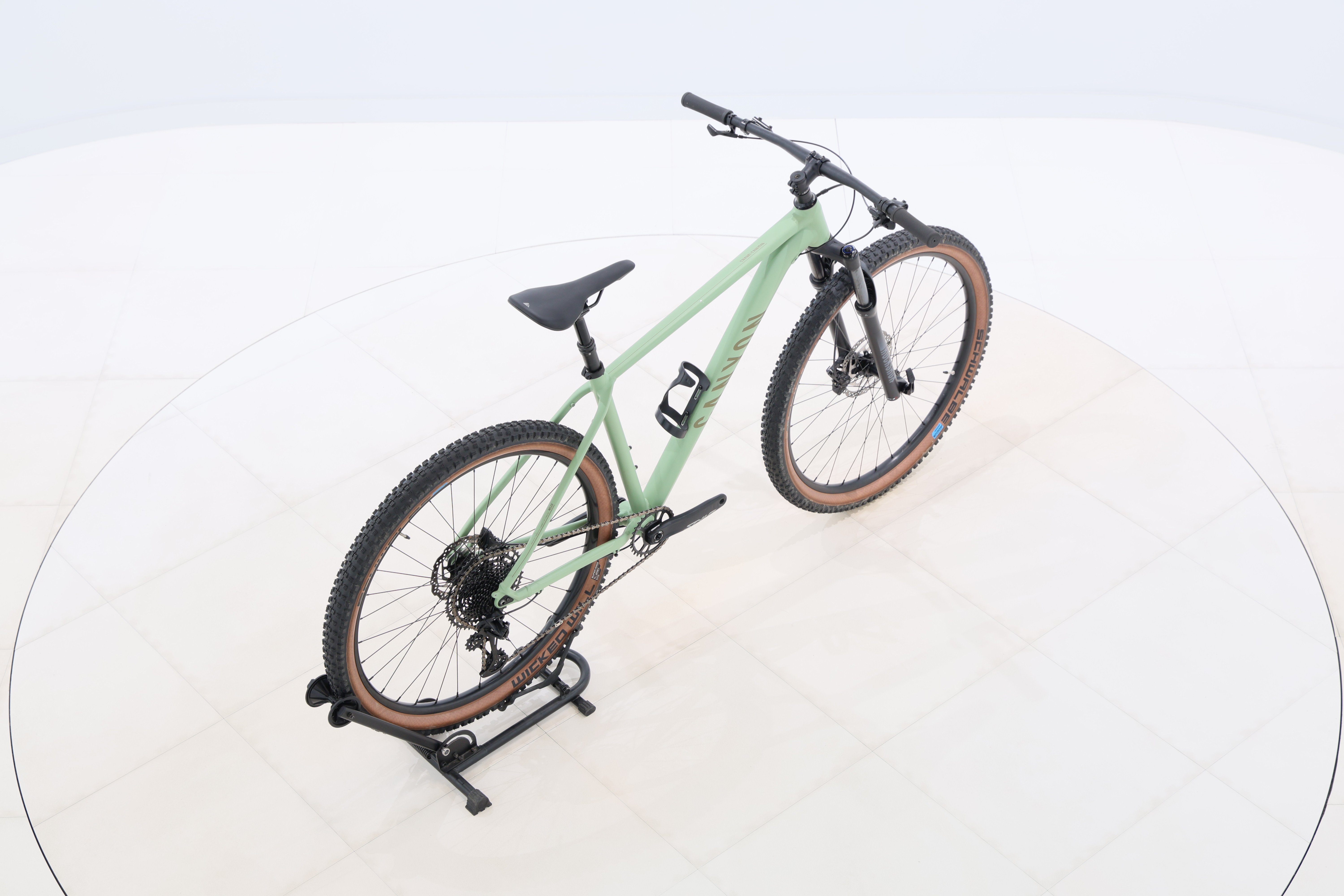 c52f41e8-296c-456e-93b8-d329c17aa8ac