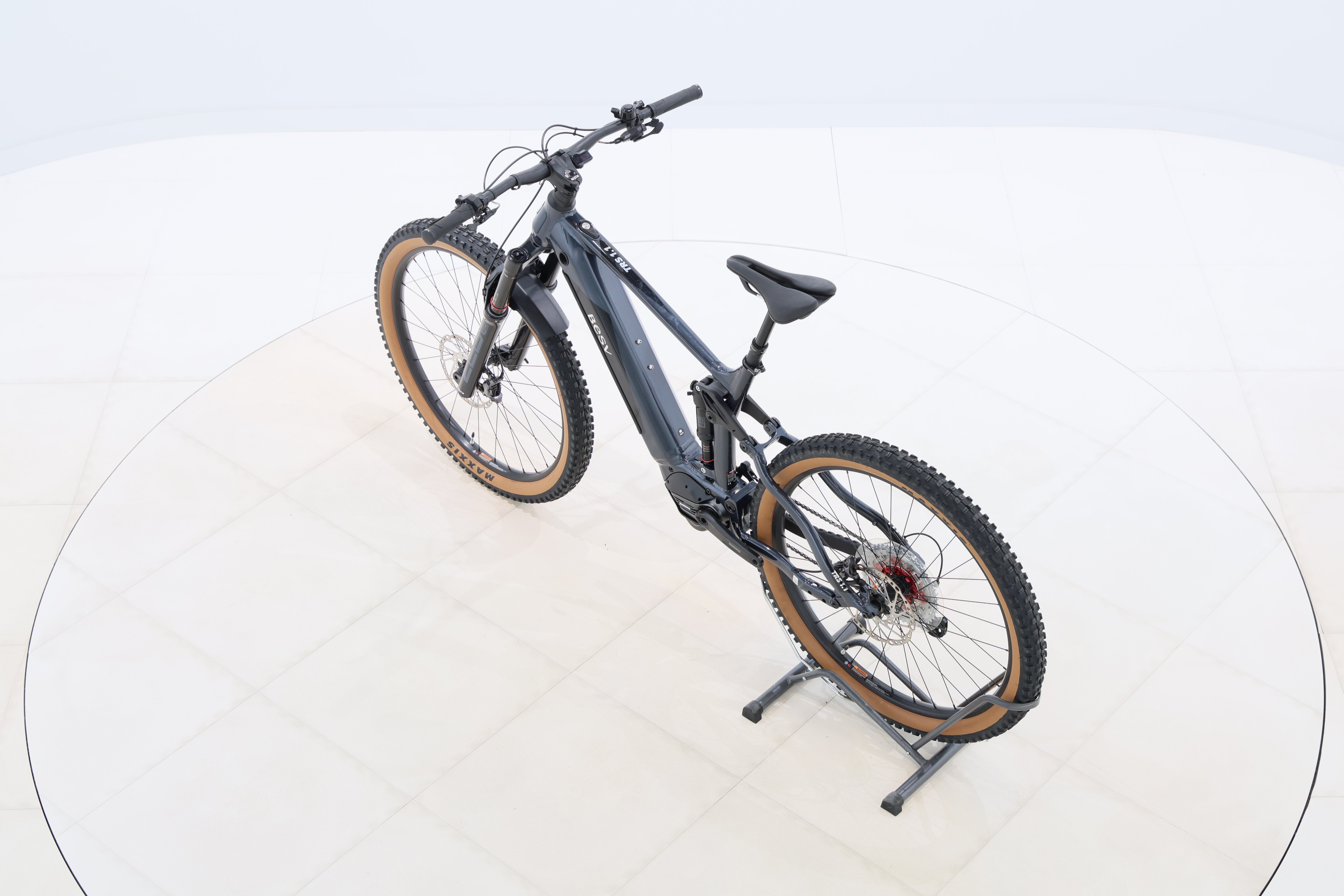 30f41f43-0fd9-446e-98c1-2757df69cfb5