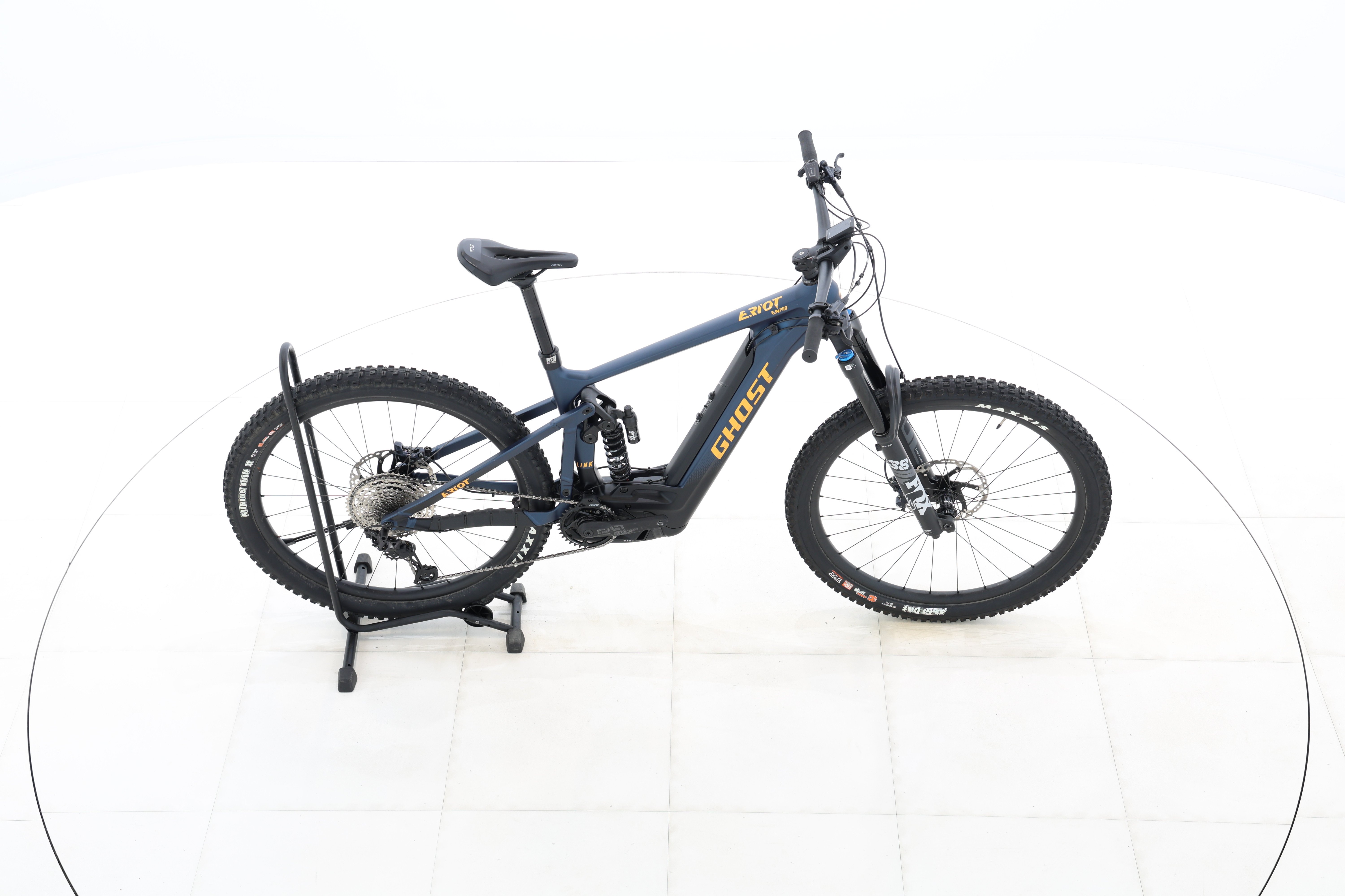 b9fa7910-bb11-46c6-ab70-0b42c1c06544