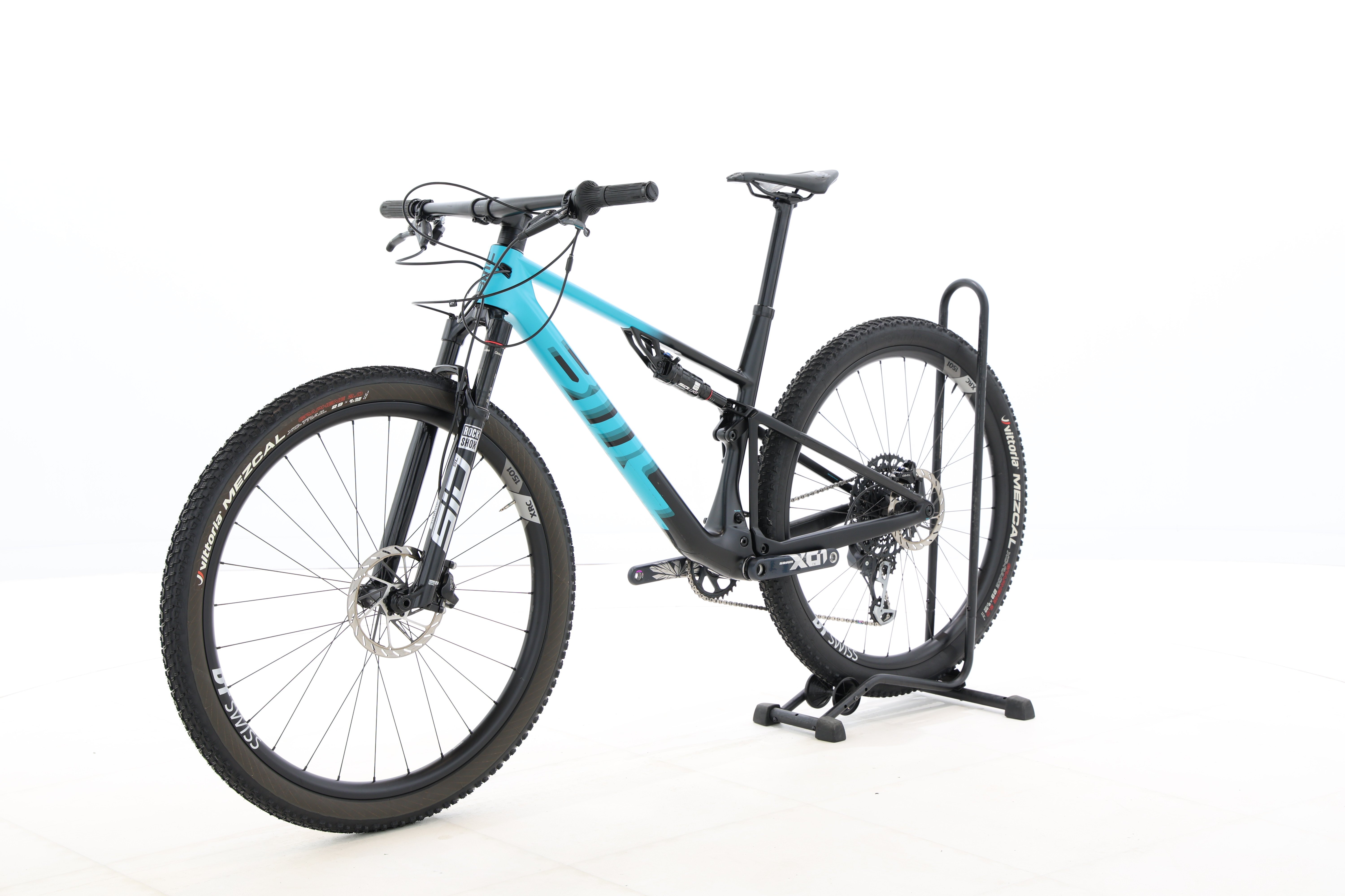 9ec76235-a627-4b0a-b32a-3ebc3683c5d5