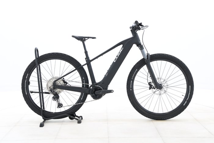 Cube Reaction Hybrid Race 800 2025