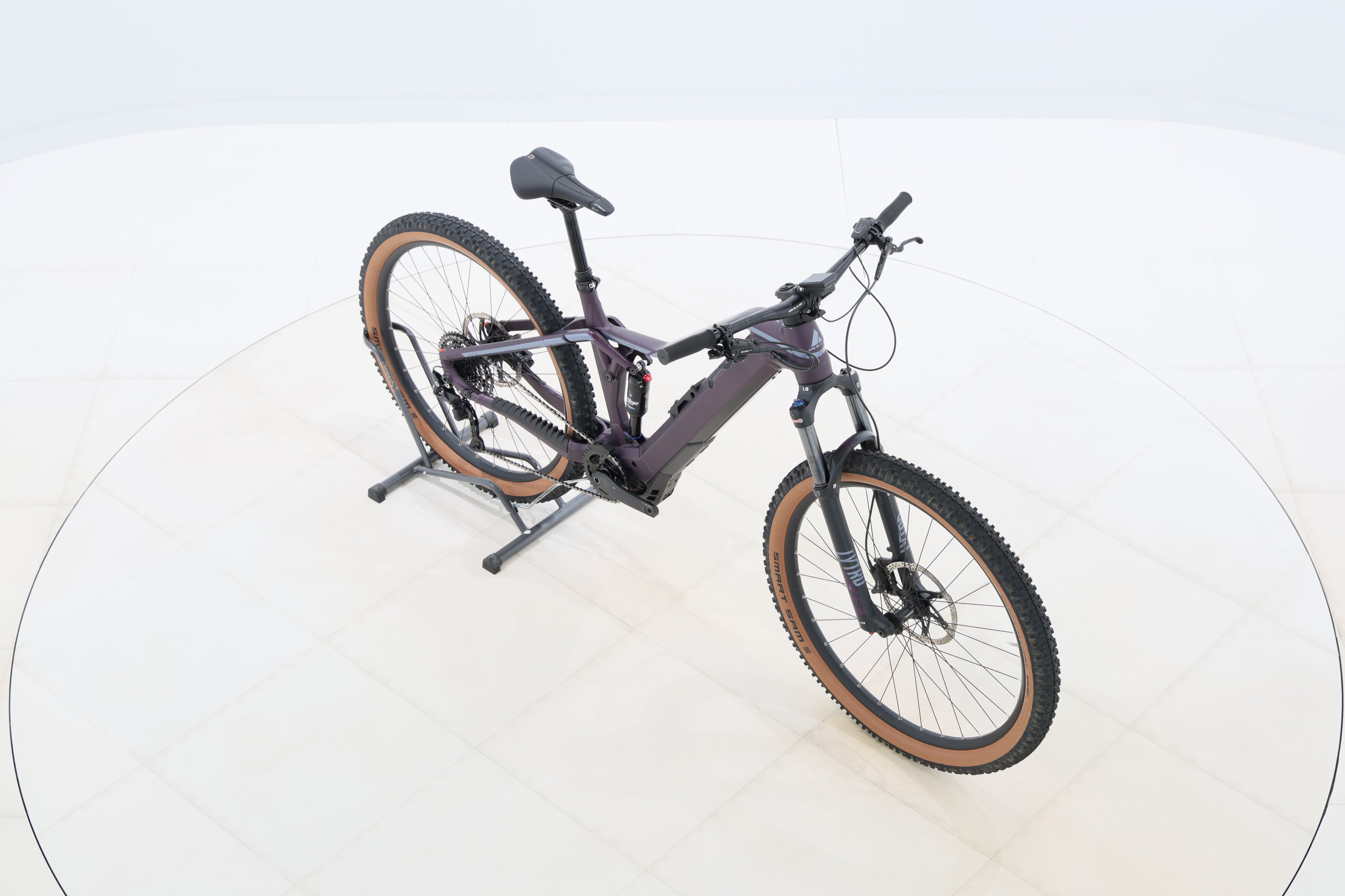 f915f17e-ee43-45a5-9c86-0732335b23c9