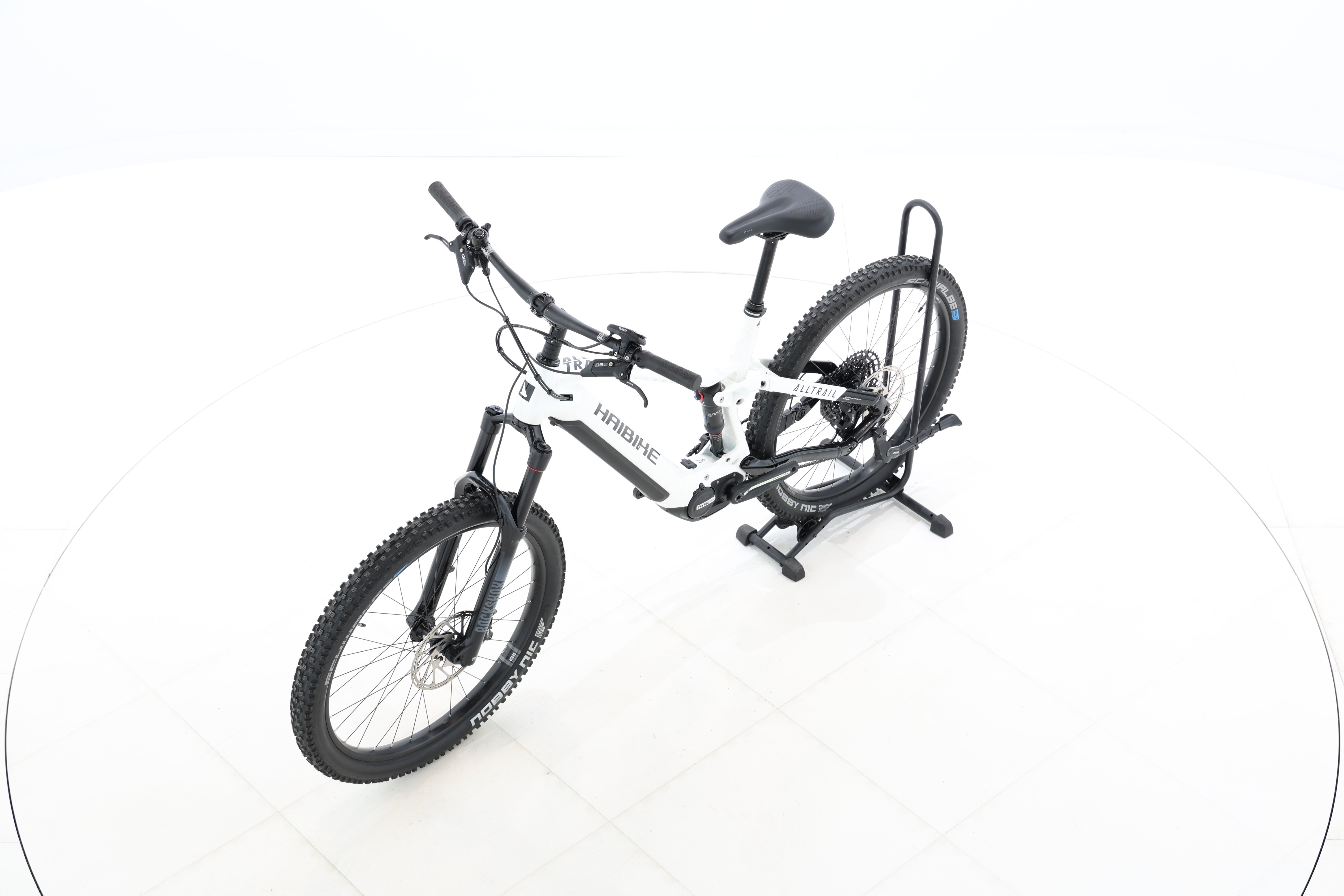 5f5675ca-d93c-4e4d-9ef5-3750b57725a0