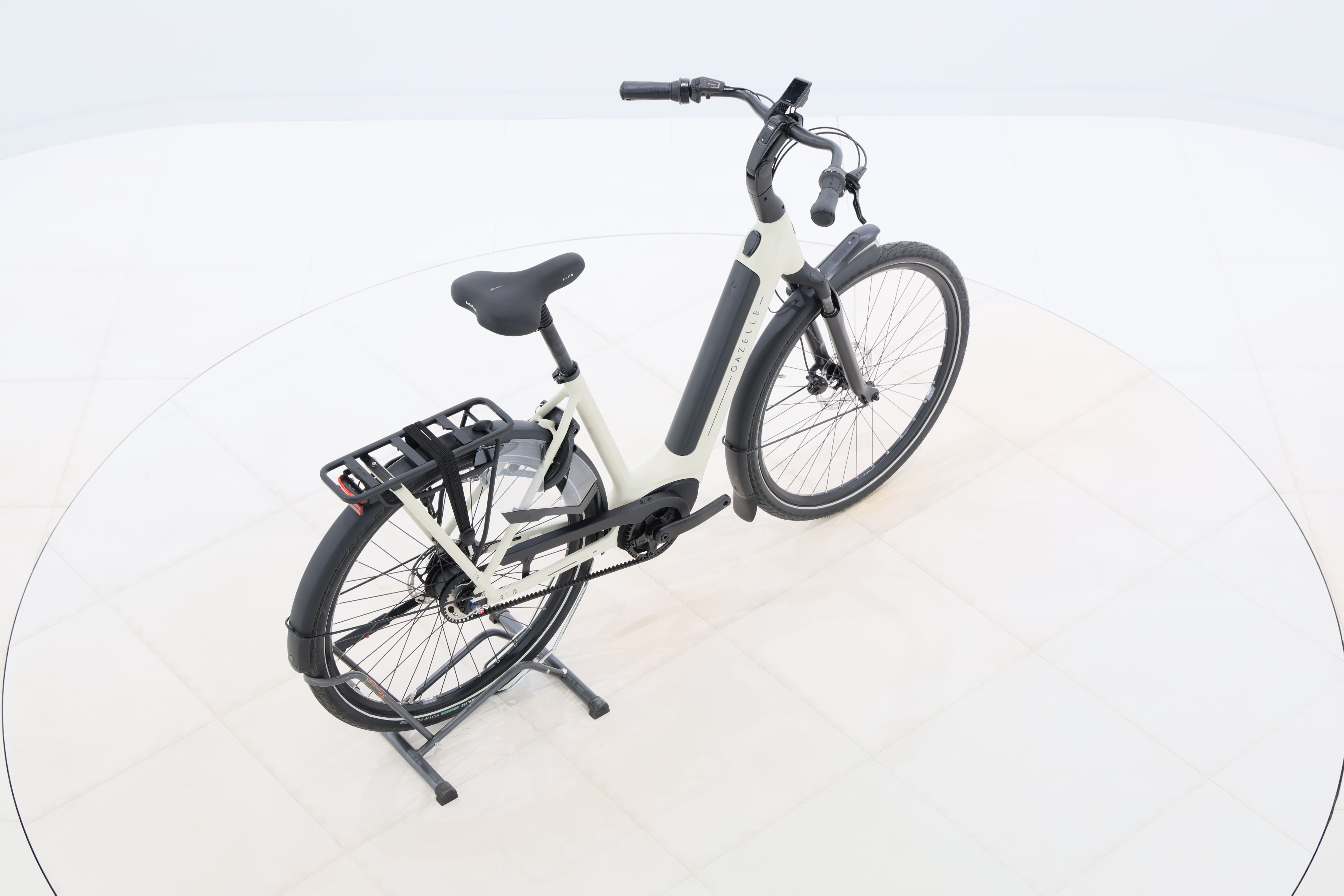 fd806353-e685-4aa1-bb16-06012051c04e