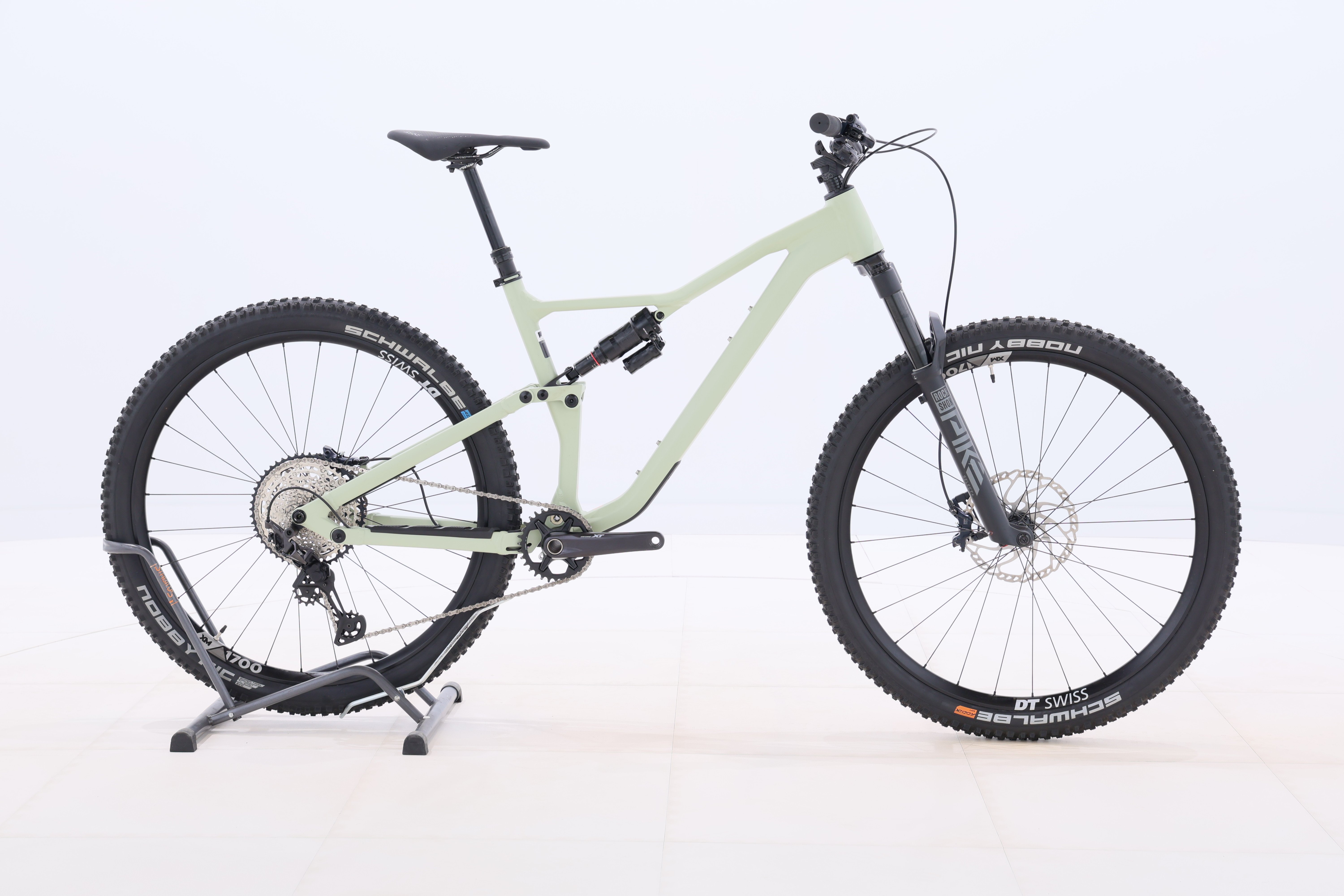 c8a403f8-8dd0-4708-8df2-1a3b70e31b51