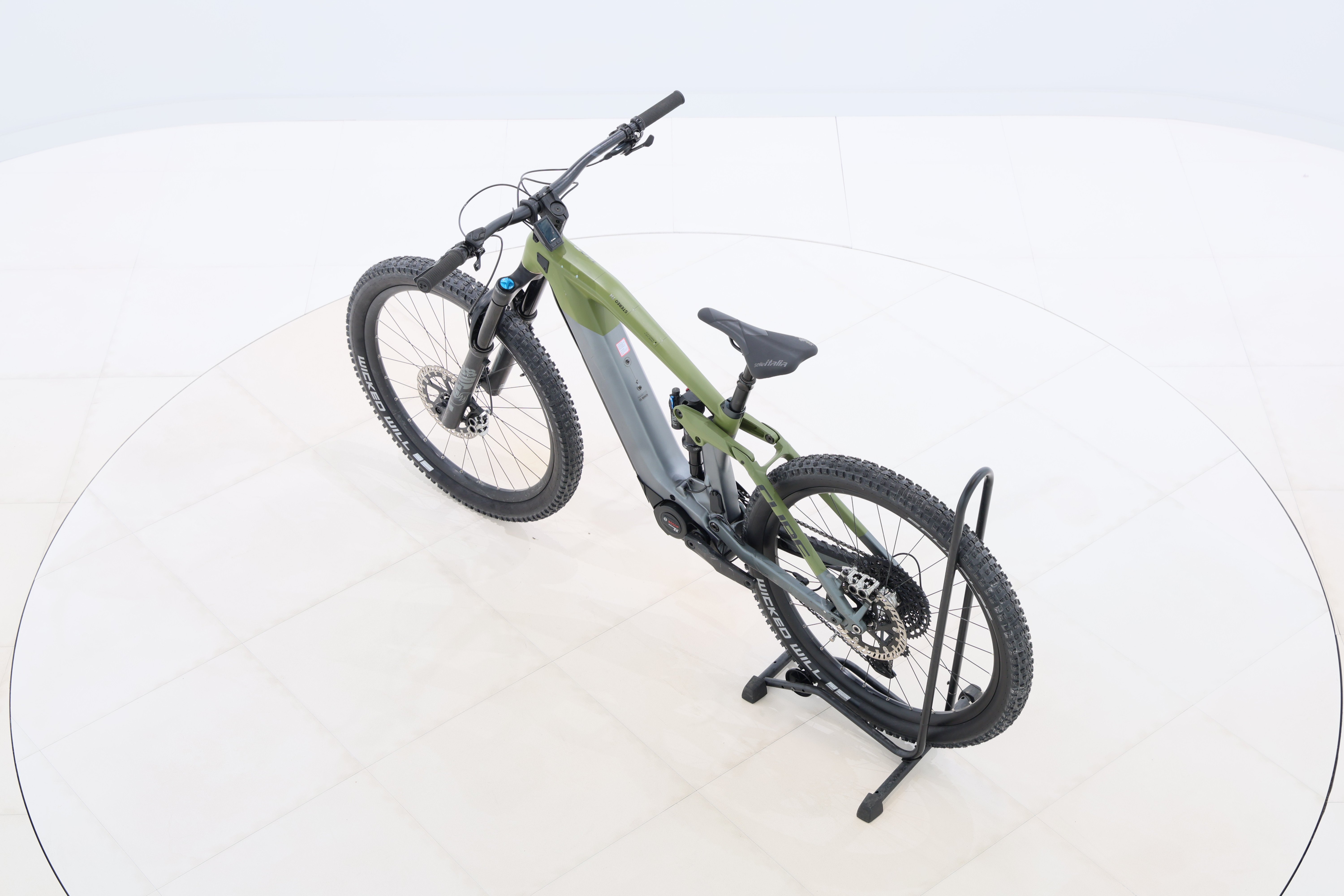 de36f5d9-93ff-4d17-8522-b3faece84195