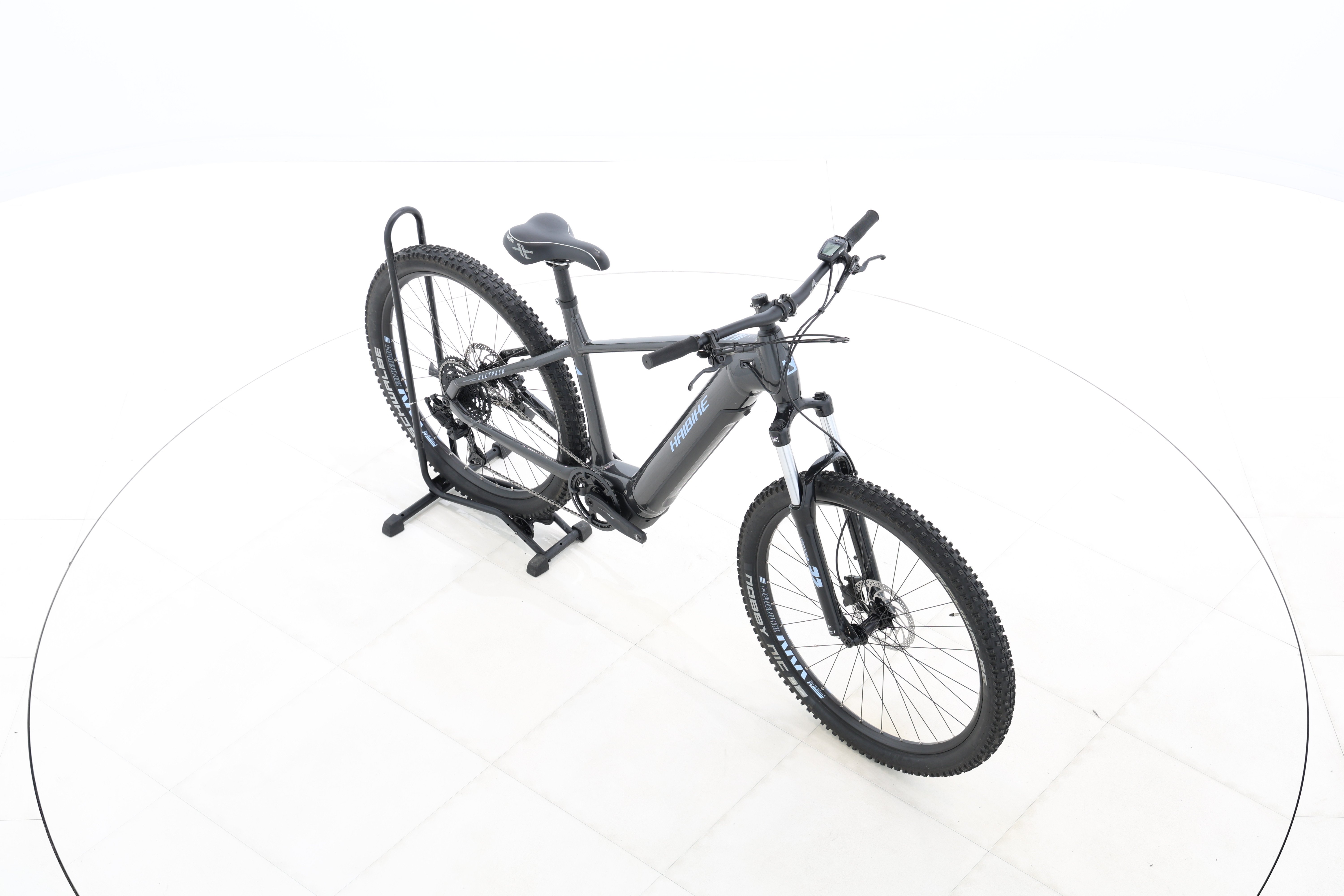 14898c9e-fc69-4a46-ae33-38e2a23b932f