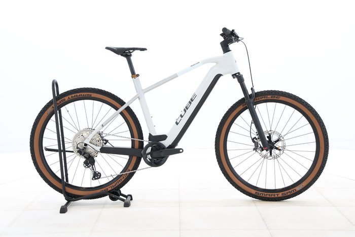 Cube REACTION HYBRID SLT 750 2023