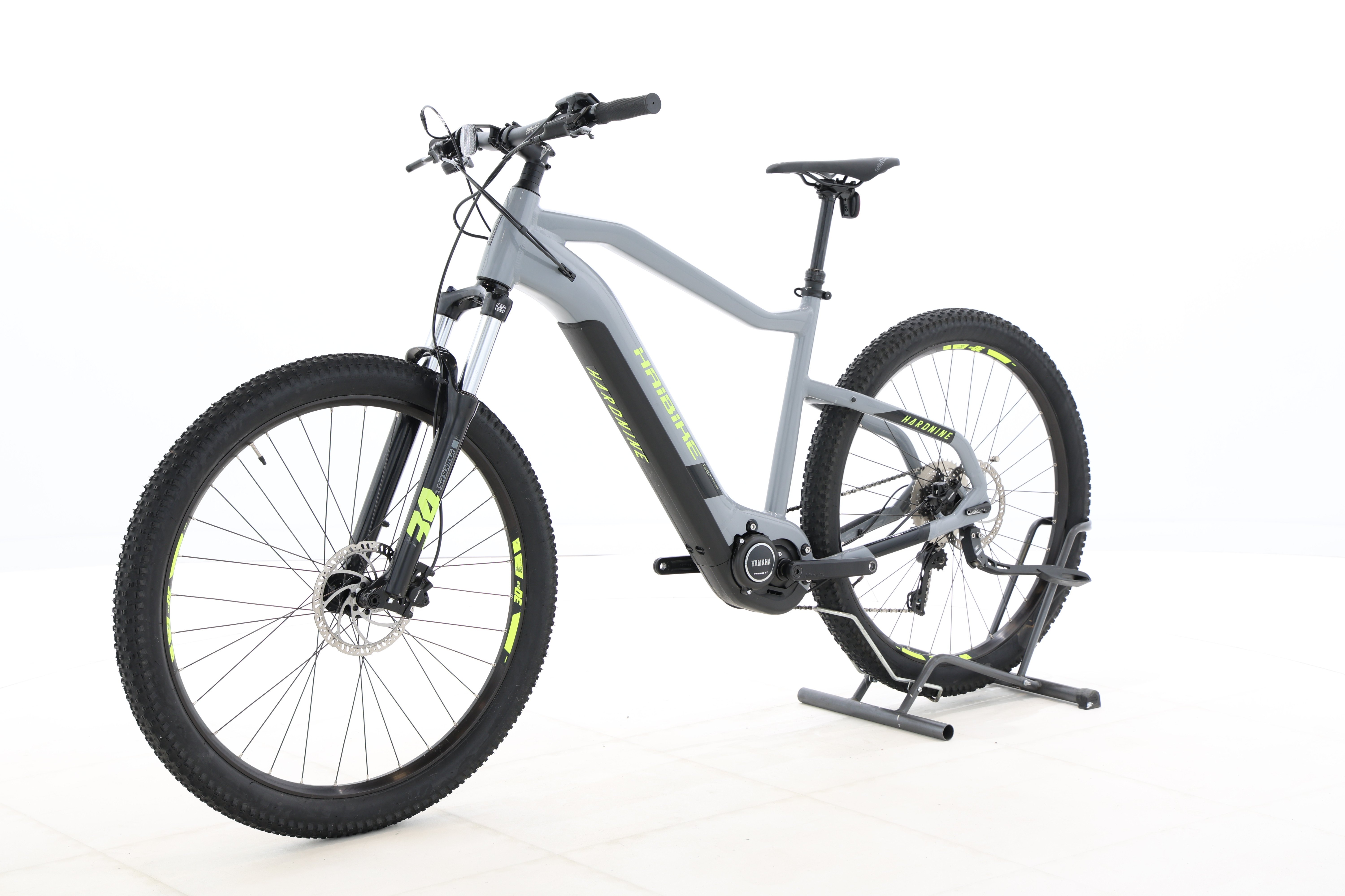 305c18e1-6928-45c9-b48f-836ea2475b10