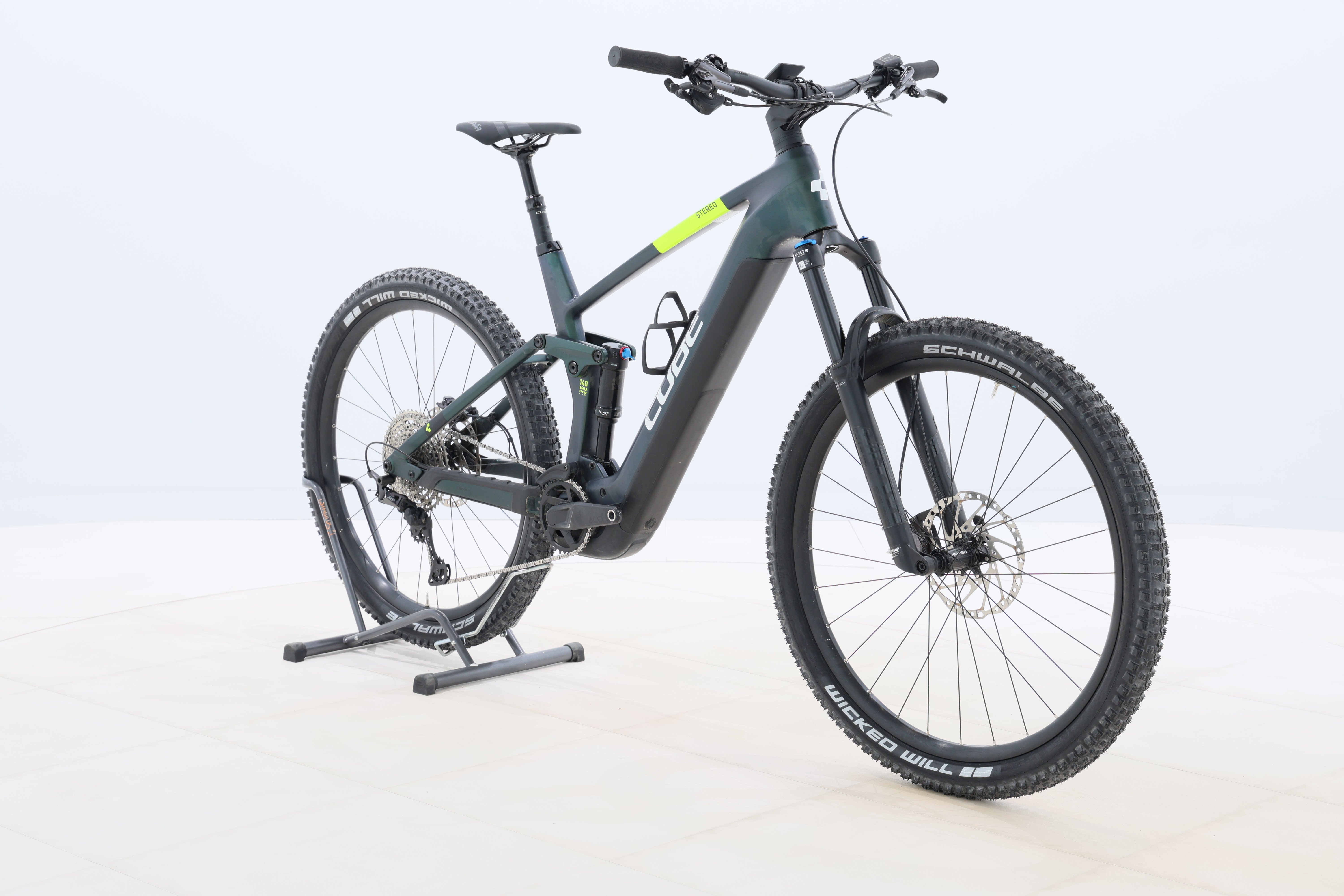 6b7956c3-4d76-482e-a102-7a24702851ab