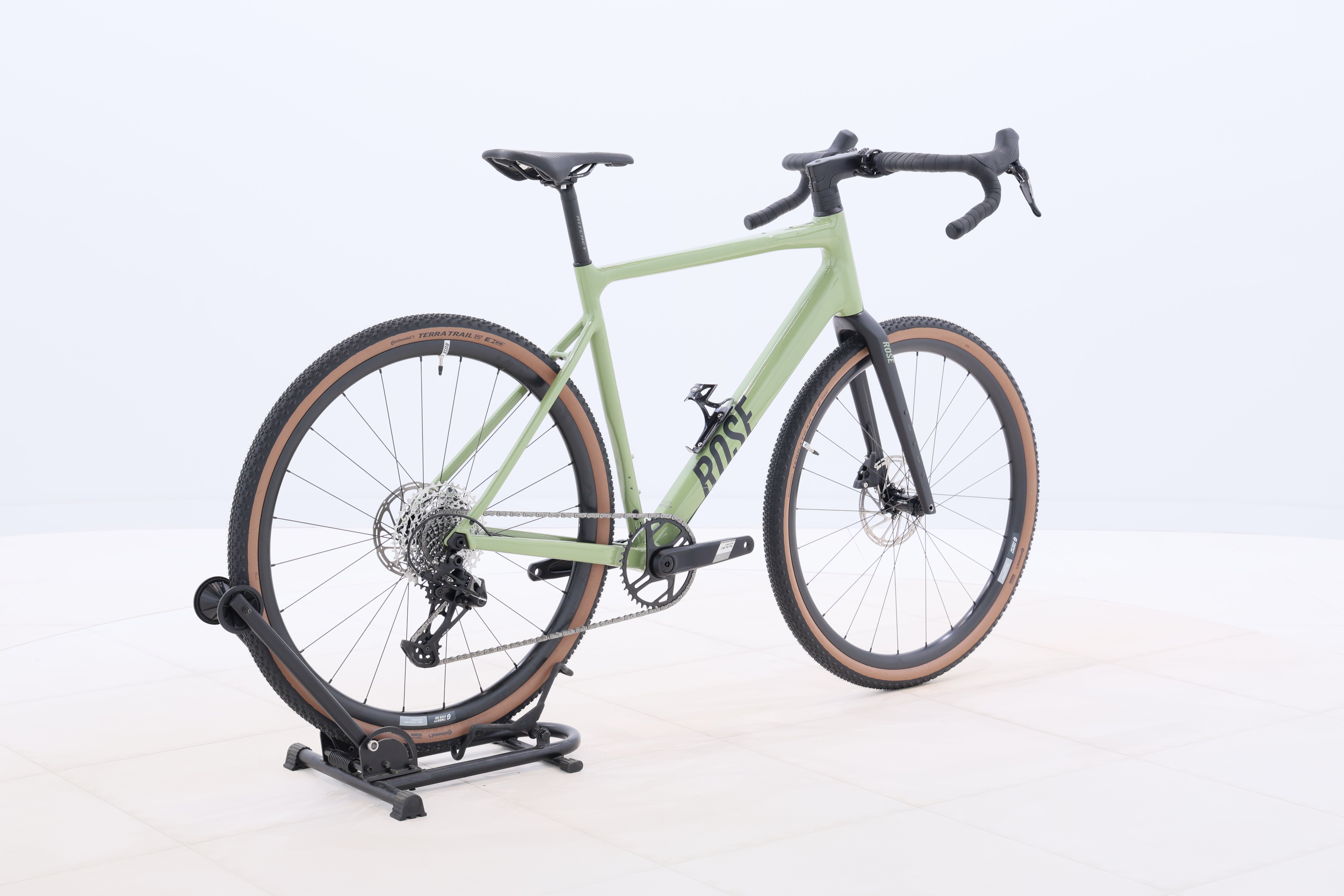 e26a3998-78a9-4800-8187-fc21bebc0afa