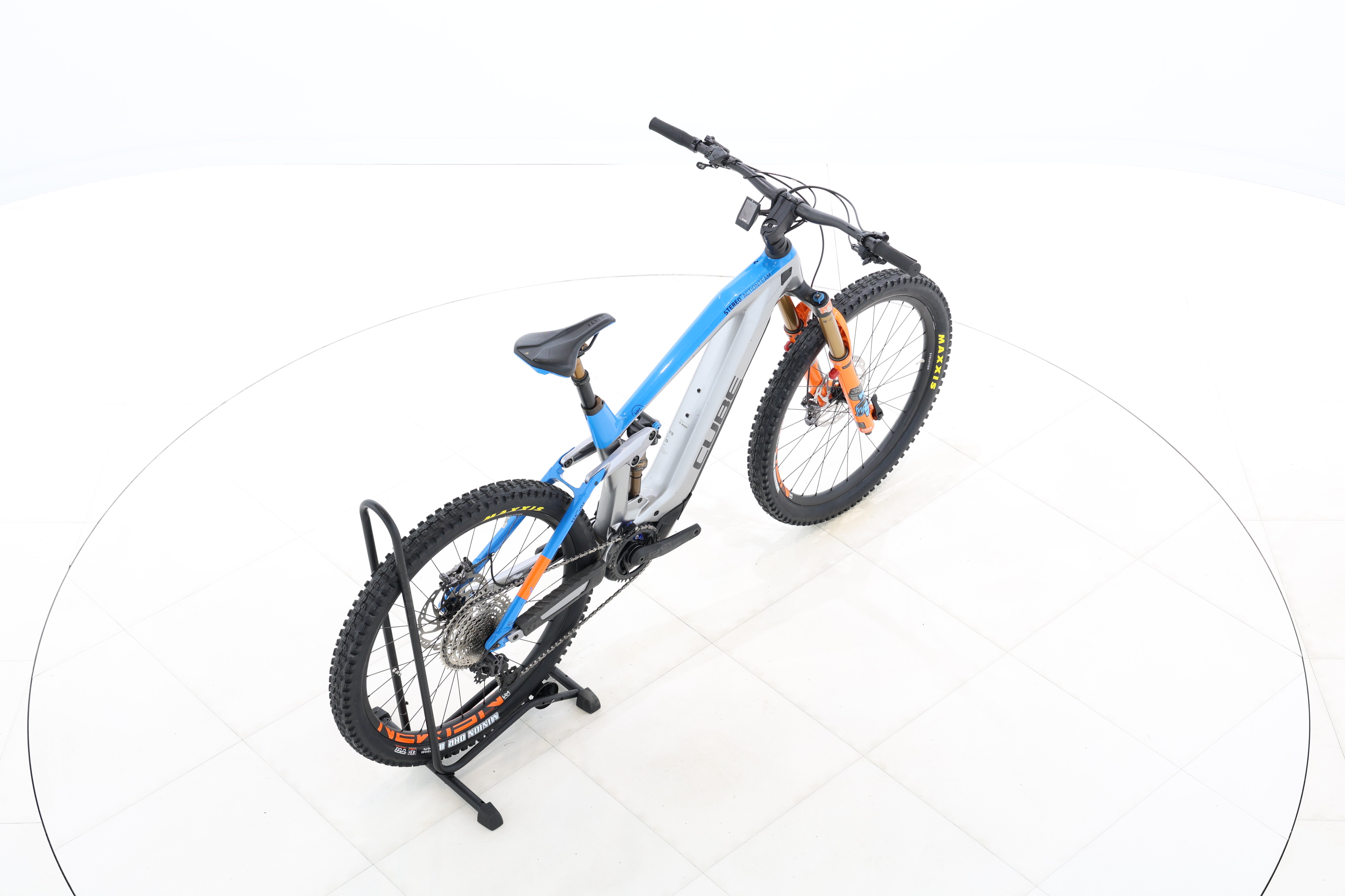 ceabda6d-5ba4-4998-89d6-60ad655bc2f3