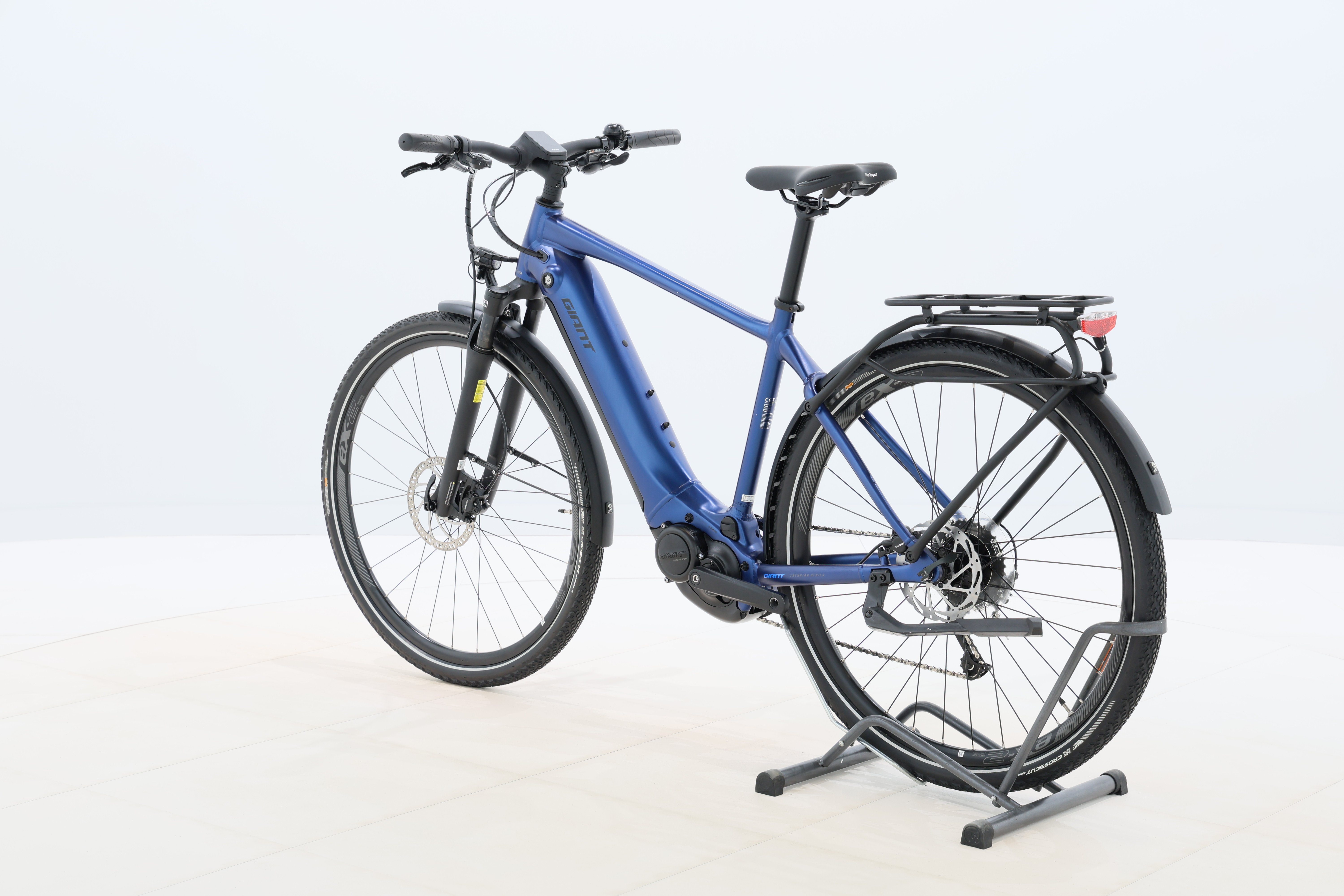 fe5aabfd-f923-4043-bbac-9218f6b0140b