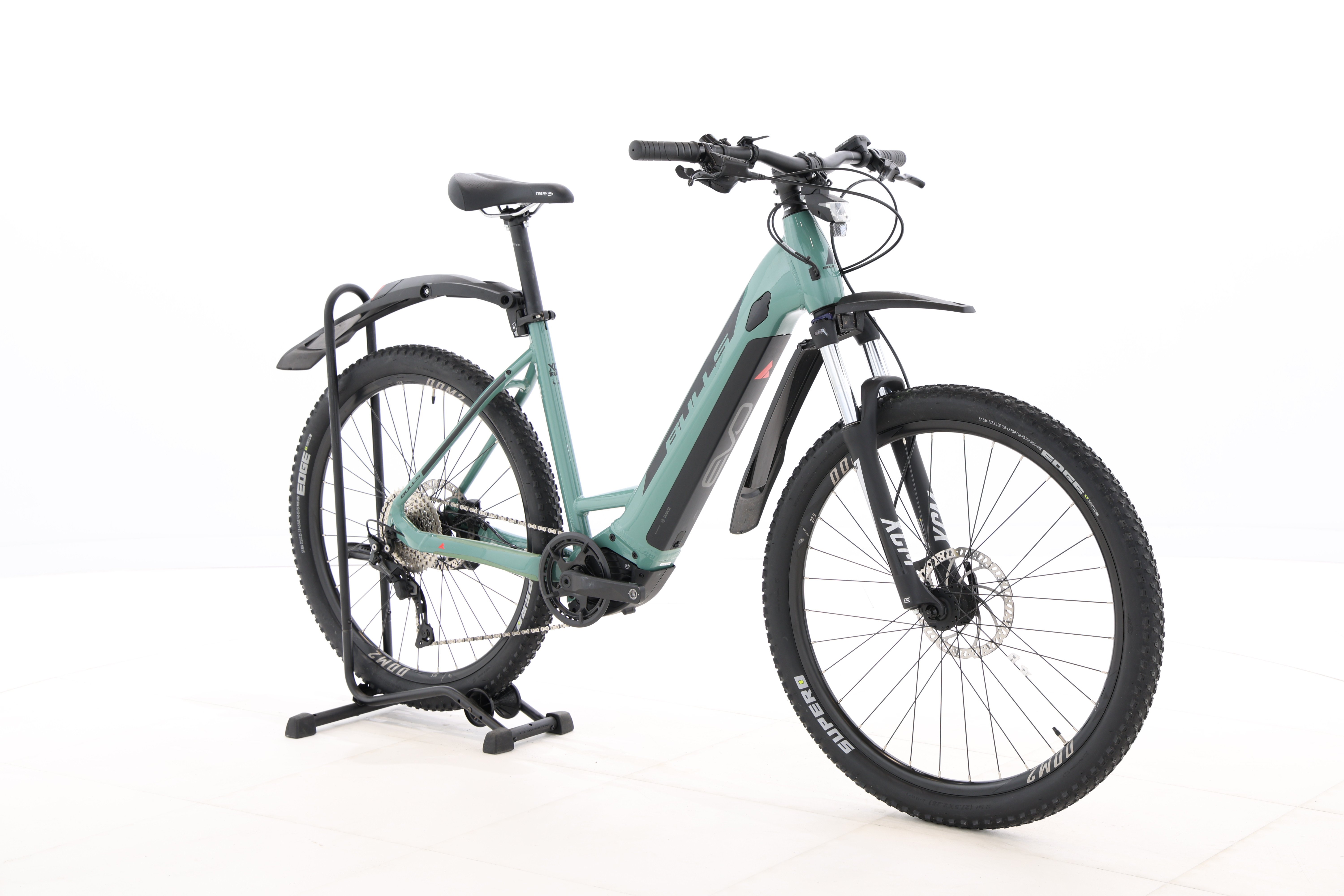 d3898511-930f-455c-9cd7-672c9150de2b