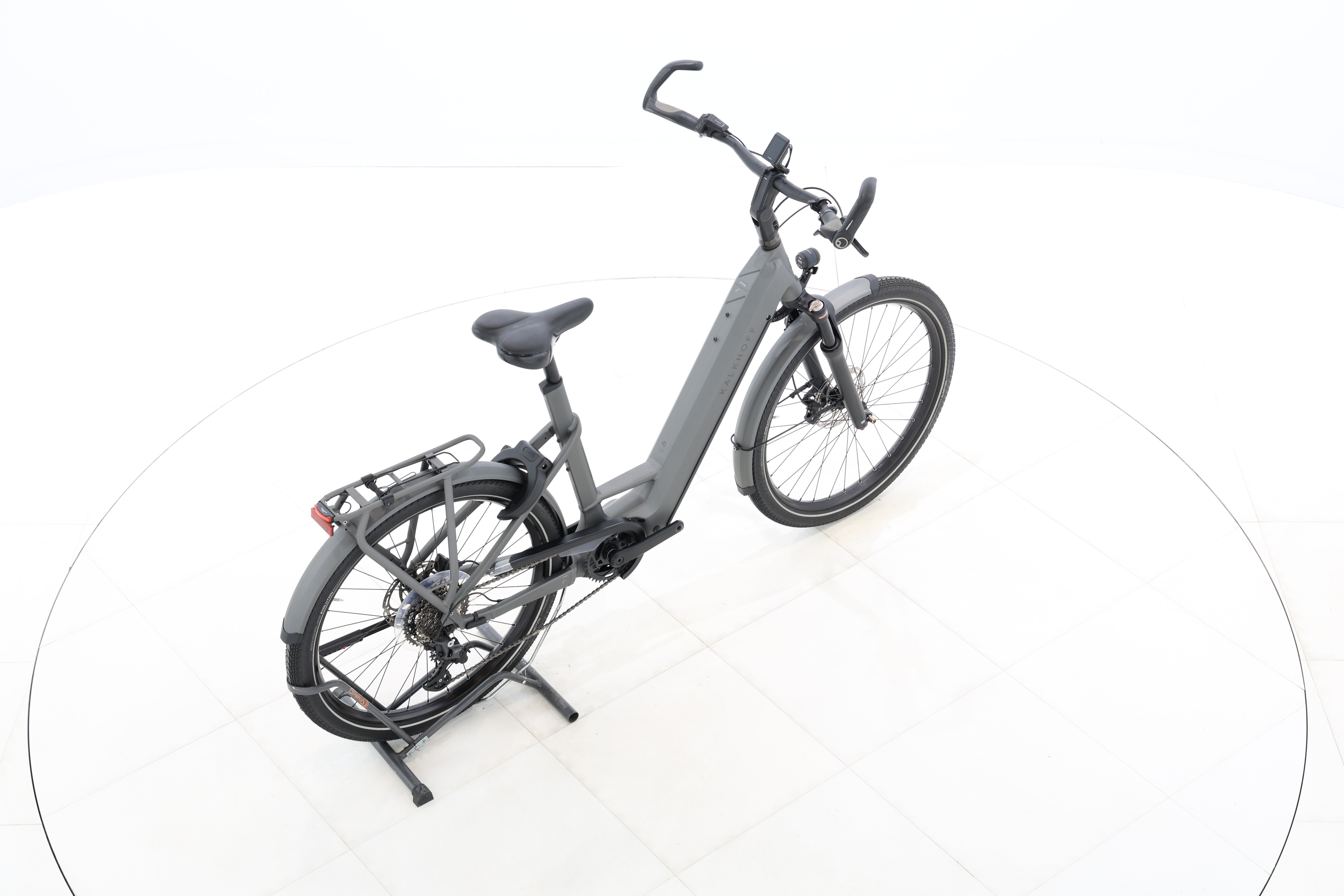 81eb62af-68d6-449a-962f-6c0a45955d09