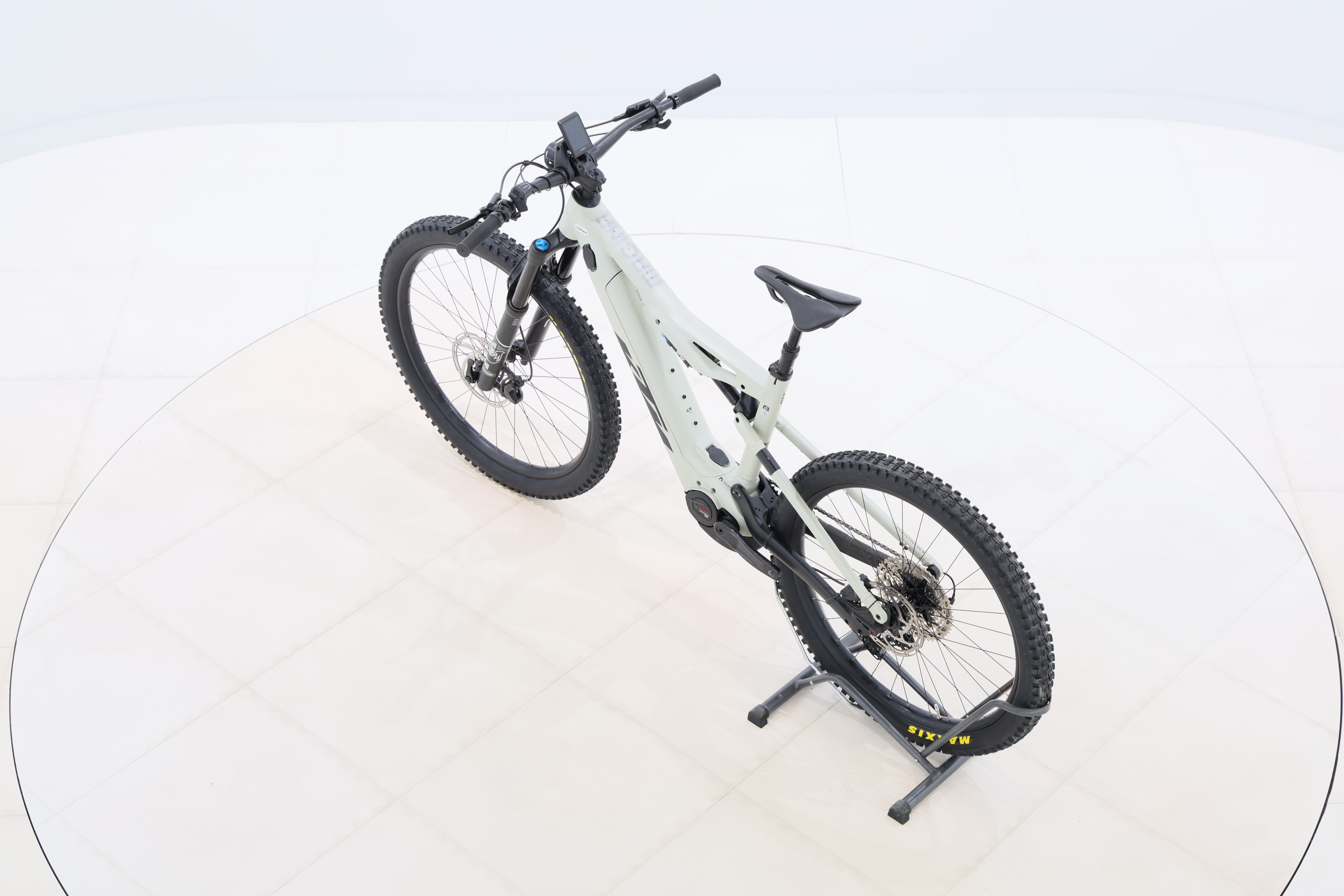 d90e9978-cec7-42b2-b172-d15867917ffa