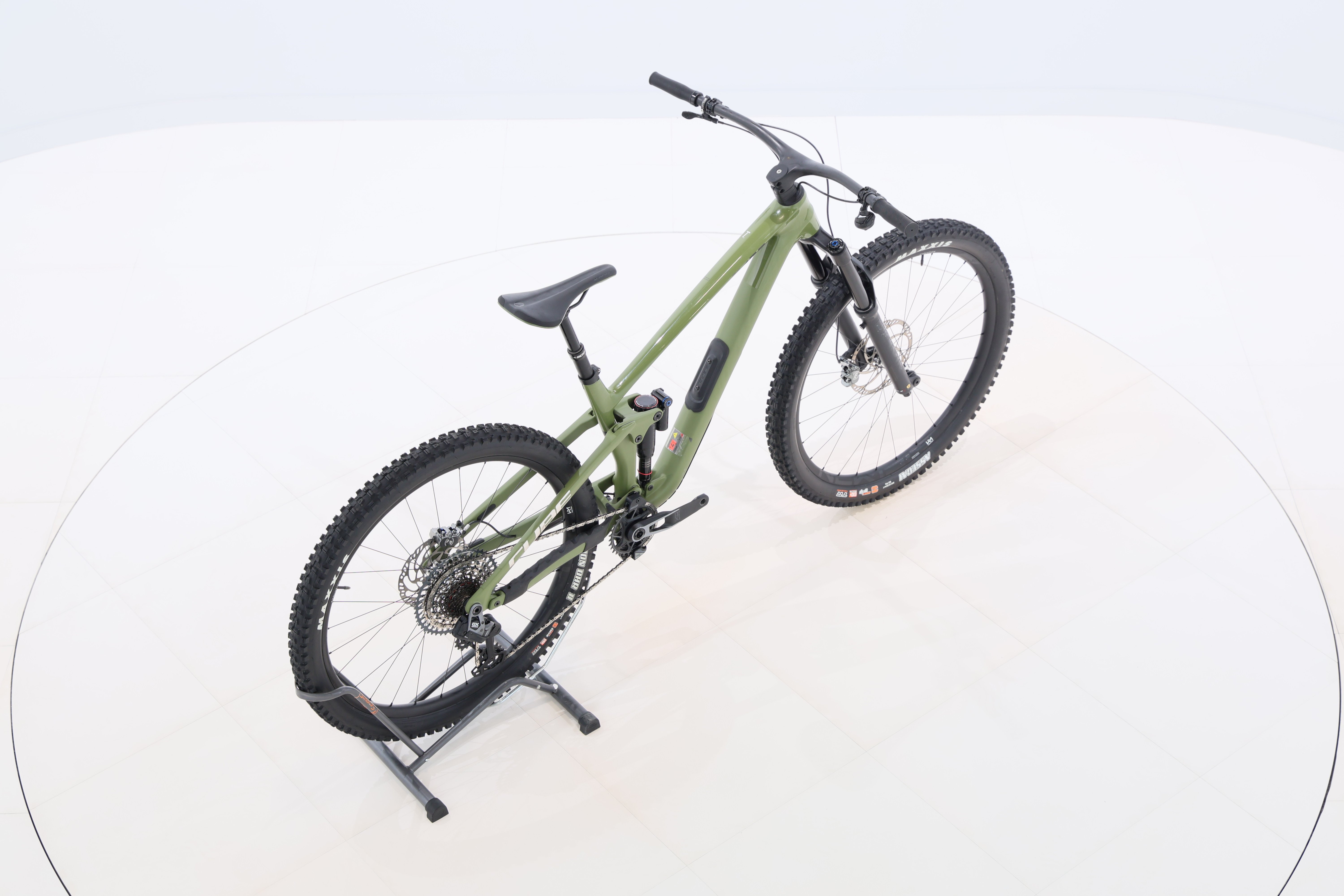 b358b427-2cb1-4d9a-bd59-90ead37ea160