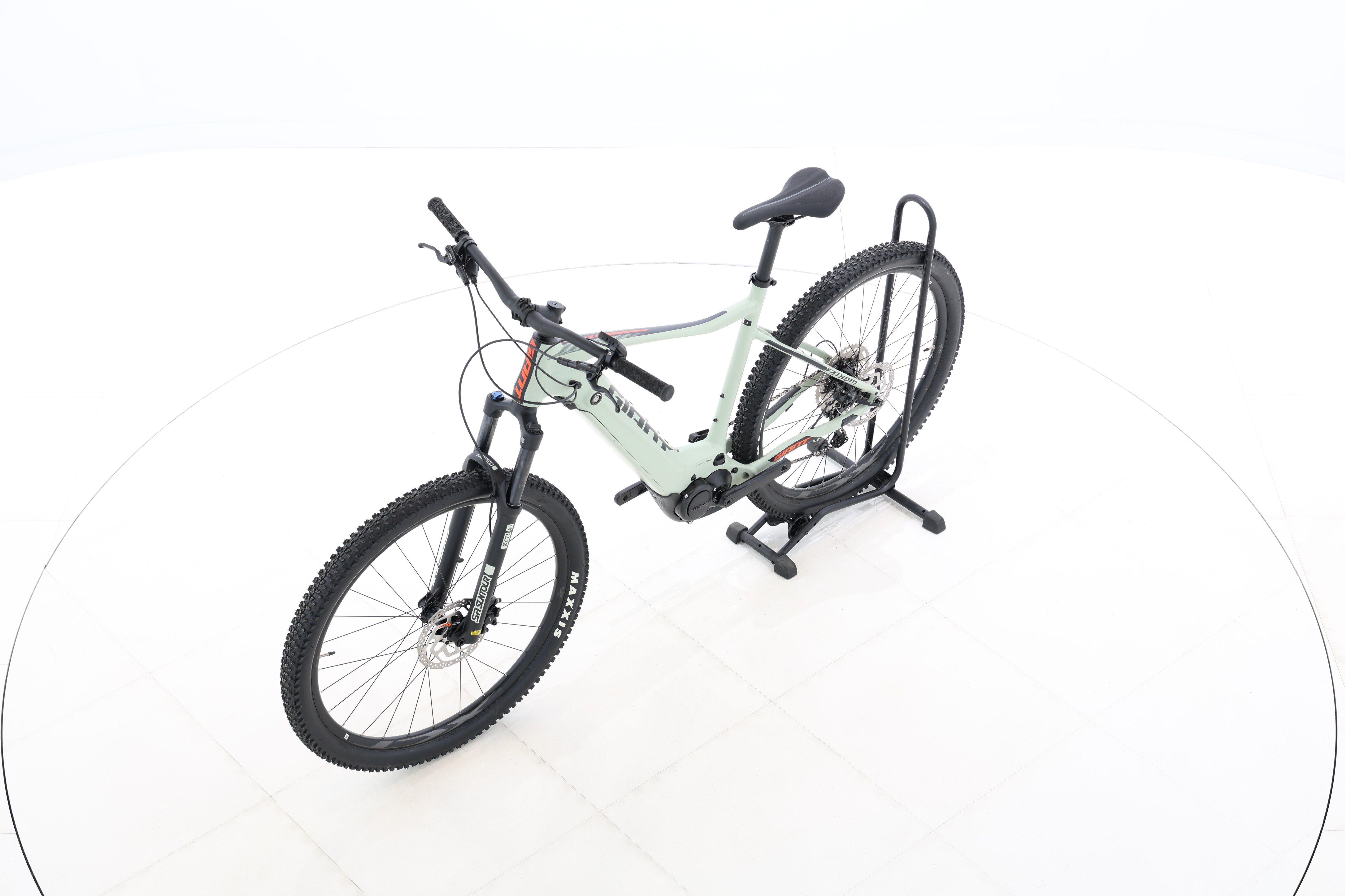 d9b47906-4832-4a2b-8f3e-6b94dd7e2d91