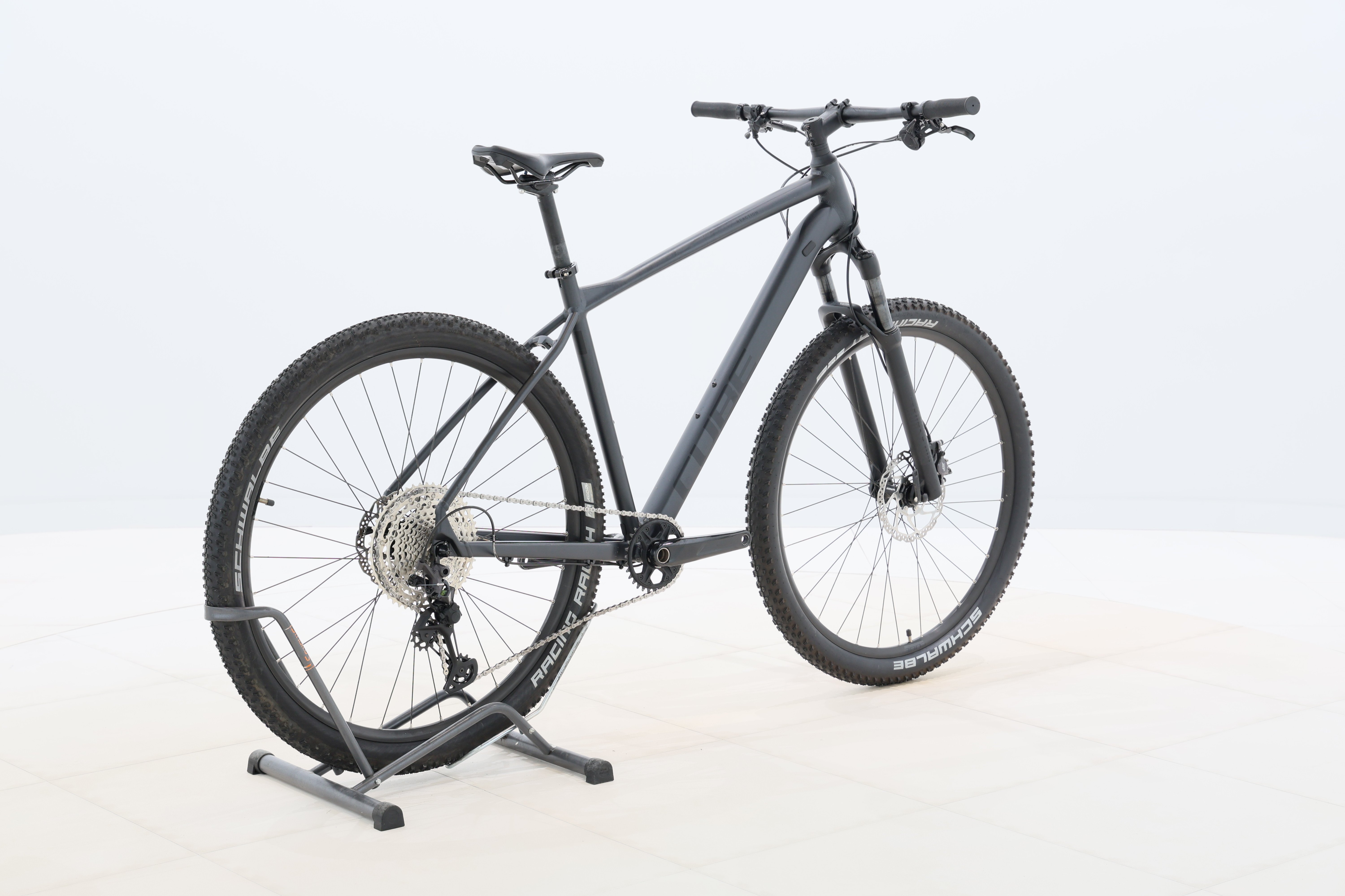 48b75b9f-b1c8-4467-9e98-7108a1f95662