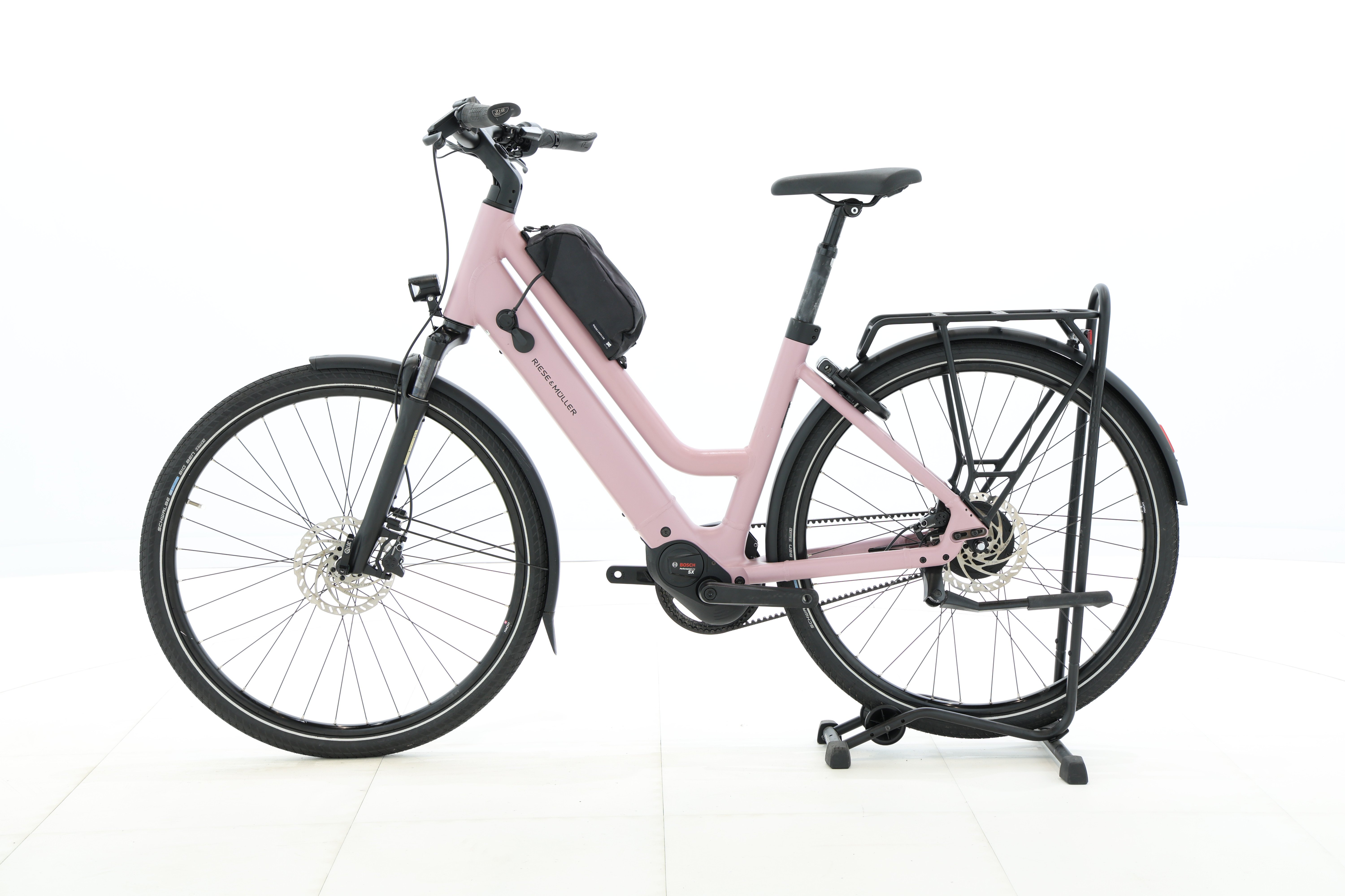 a07a7d04-2cfb-4327-a4c7-5e99a0f8a0bd