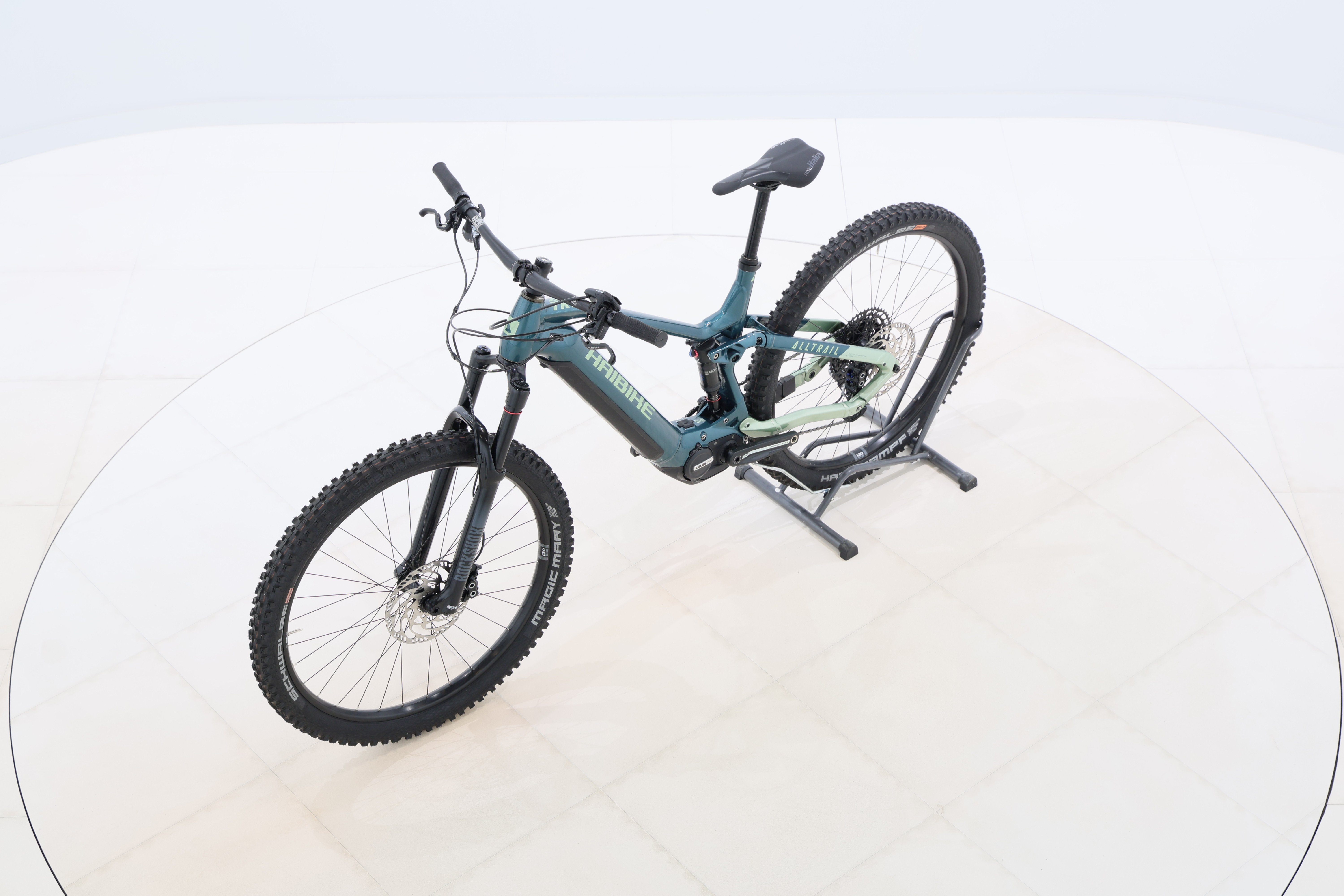 4bc5dab6-5410-4a0d-87b6-12d74367c13f