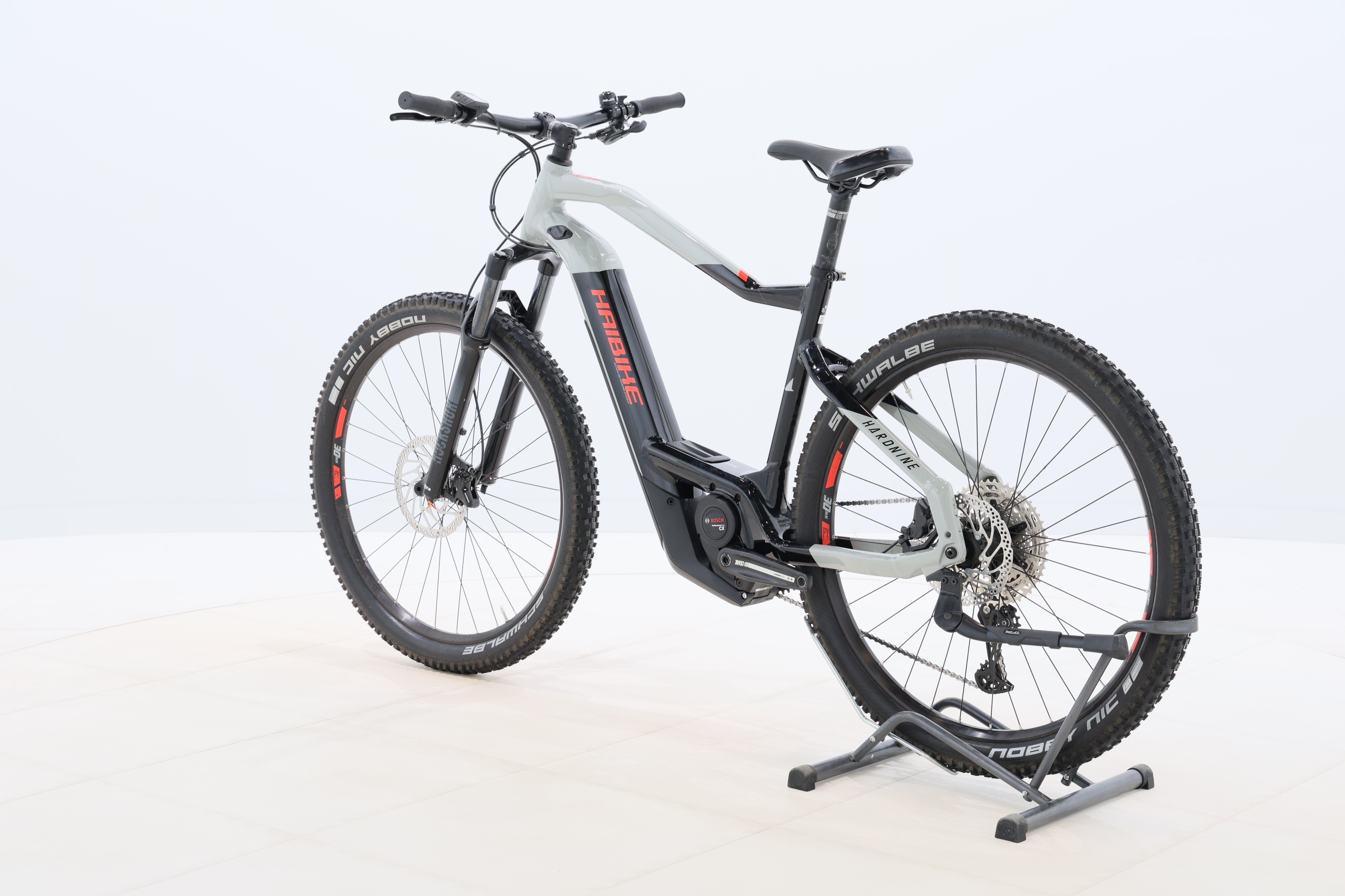 8ee7863c-b0dd-403a-86ce-4e41b784c08e