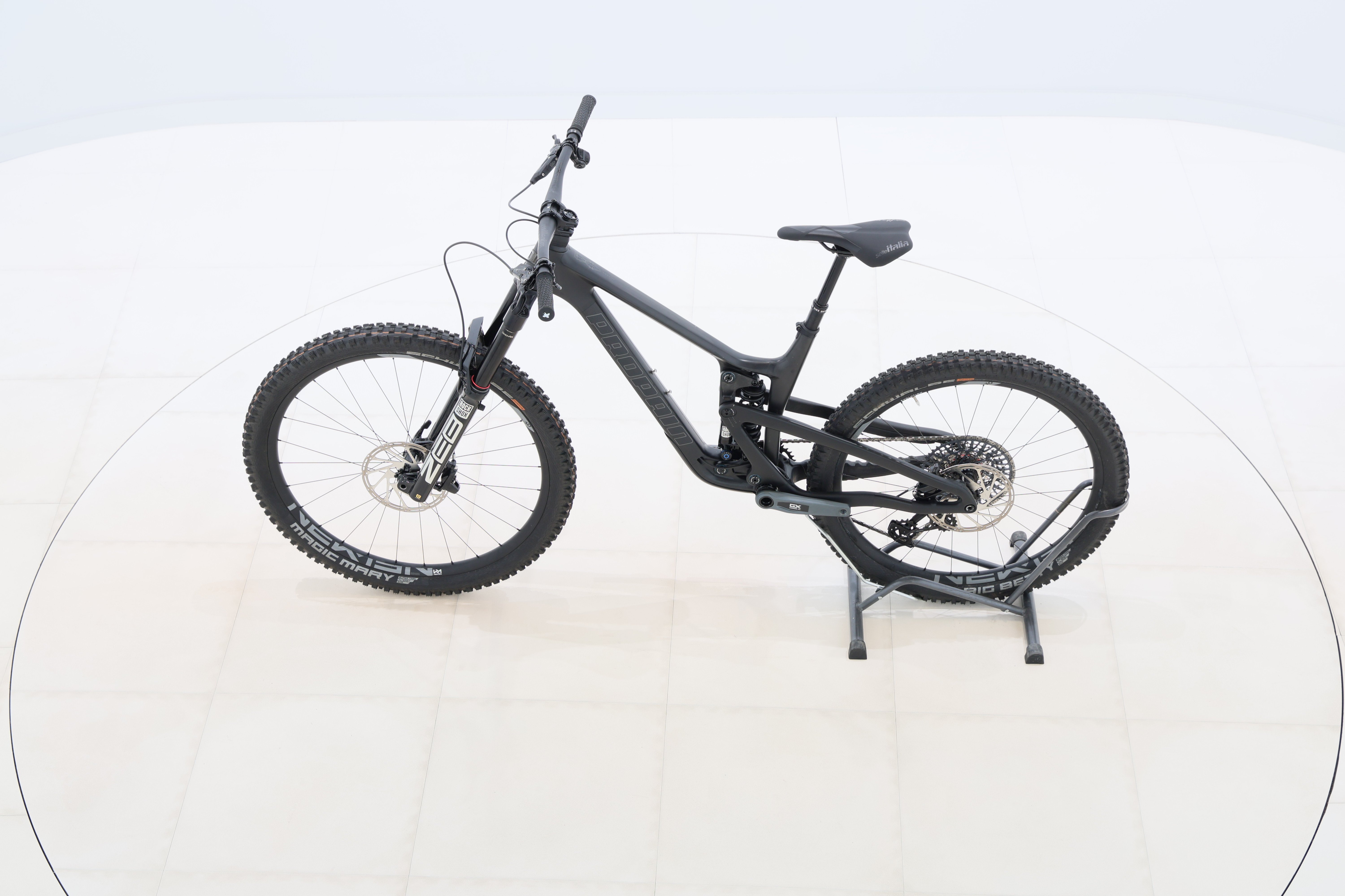 b7894adb-0f55-490d-9bed-03e94b0c39f7