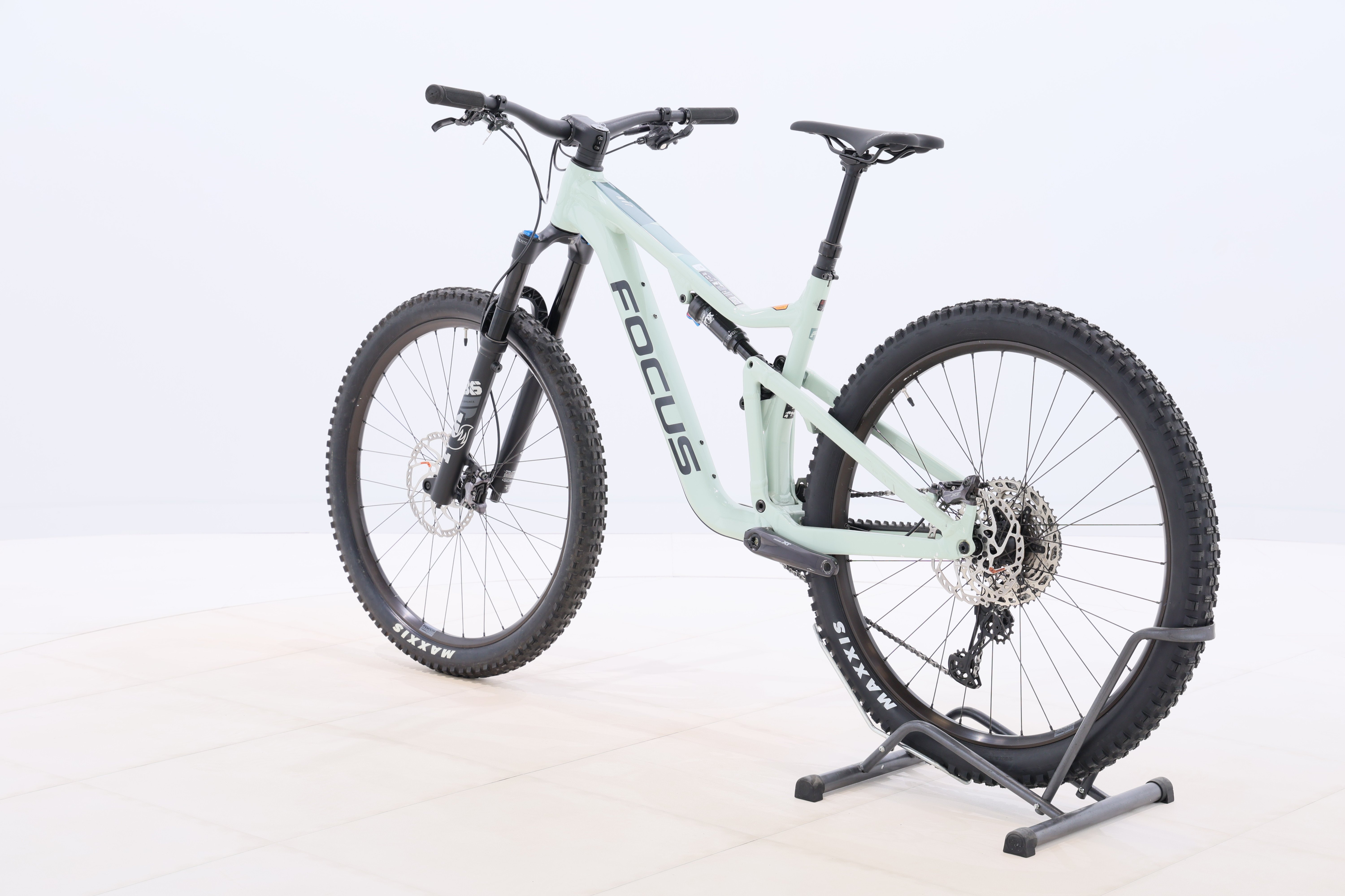 c2681f34-e30e-4f82-83ca-e410e52e9b1c