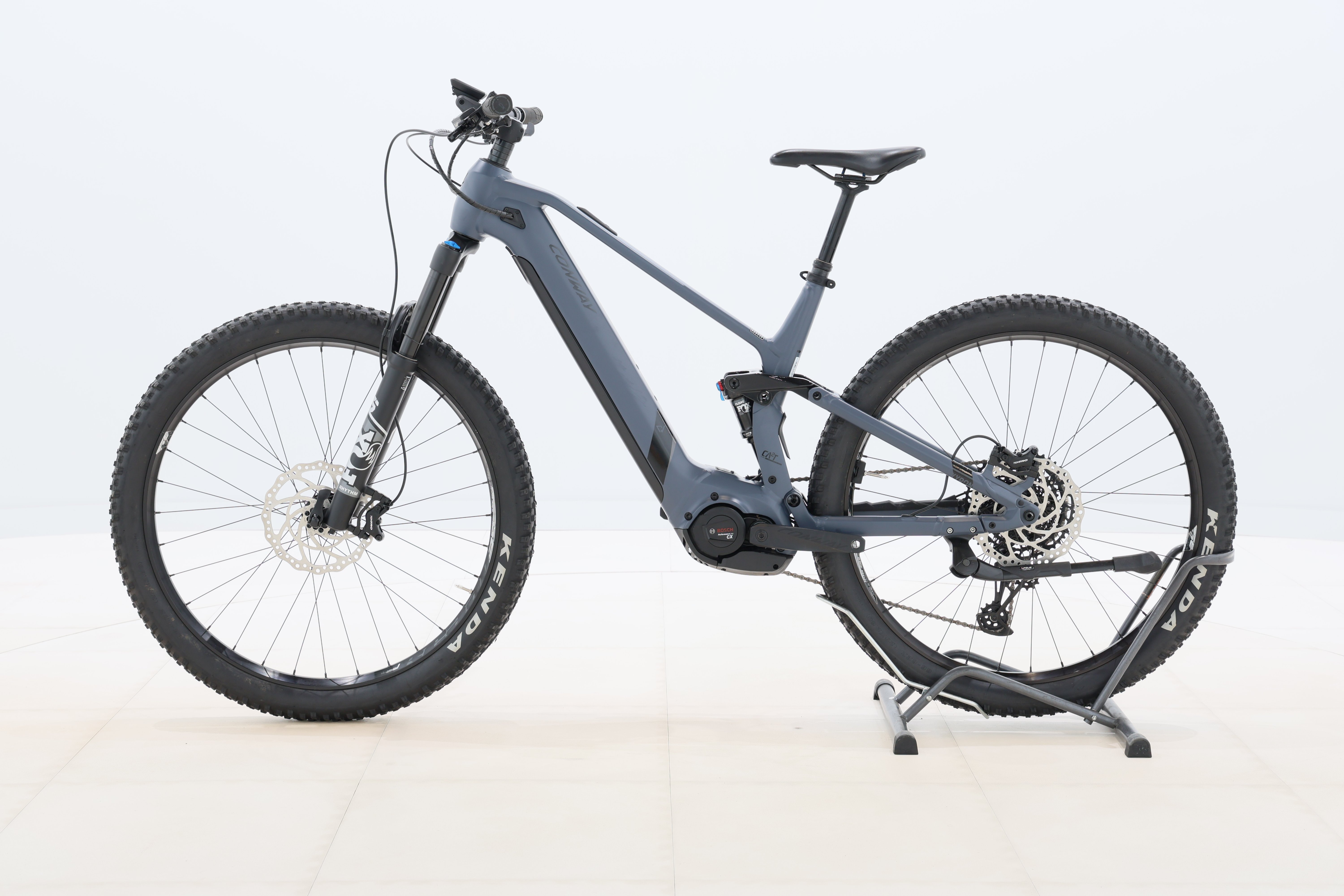 f5e304fc-b51e-4996-86f0-b57f816eb703